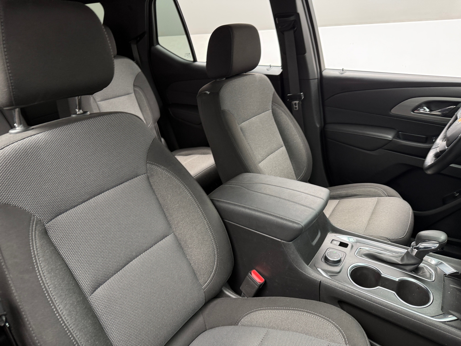 Thumbnail: 2023 Chevrolet Traverse - 2