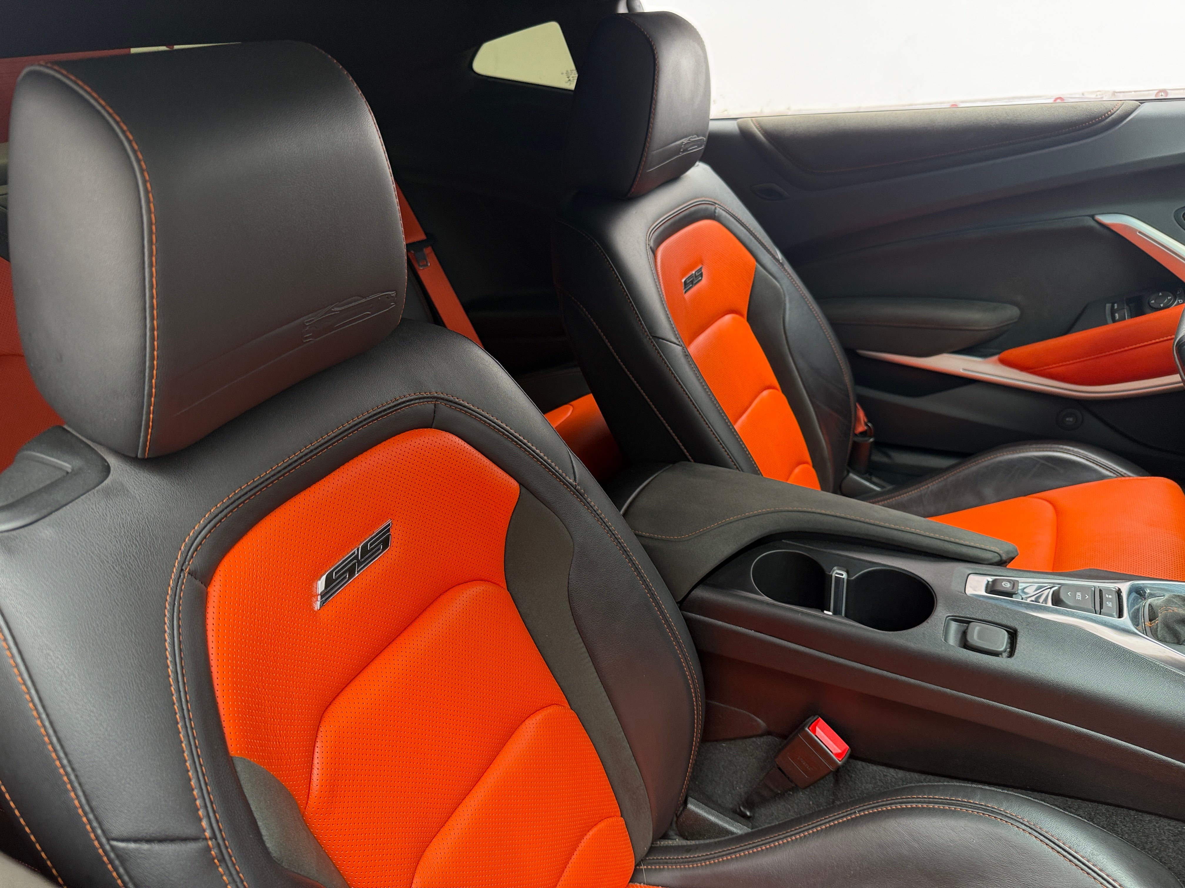 2018 Chevrolet Camaro 2SS - Photo 2