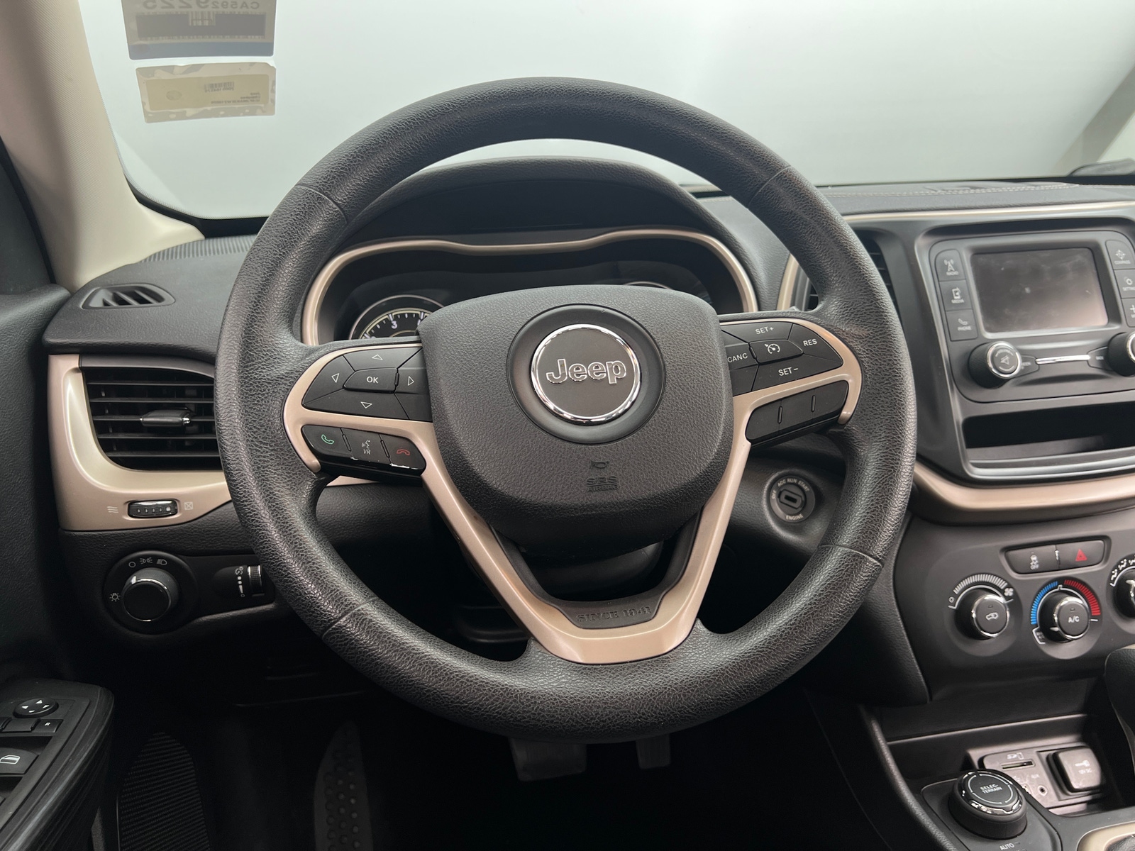 Thumbnail: 2014 Jeep Cherokee - 5