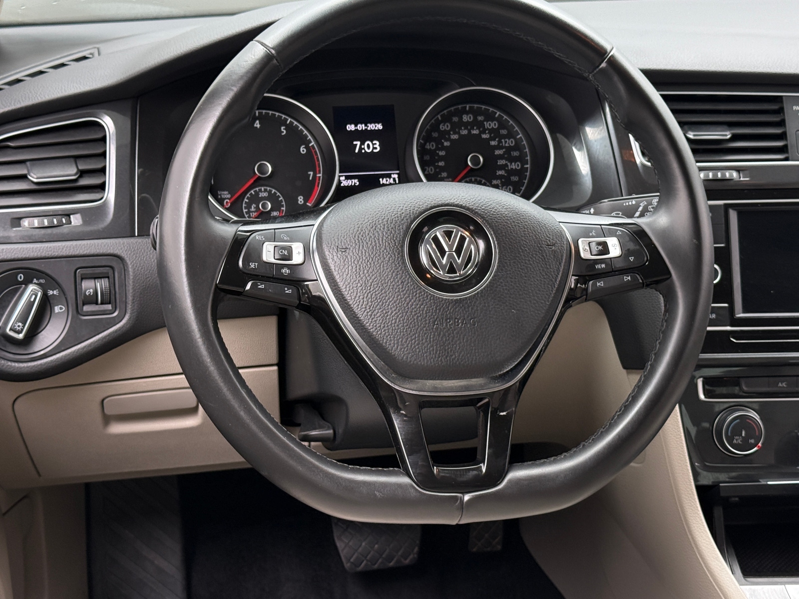 Thumbnail: 2019 Volkswagen Golf - 5