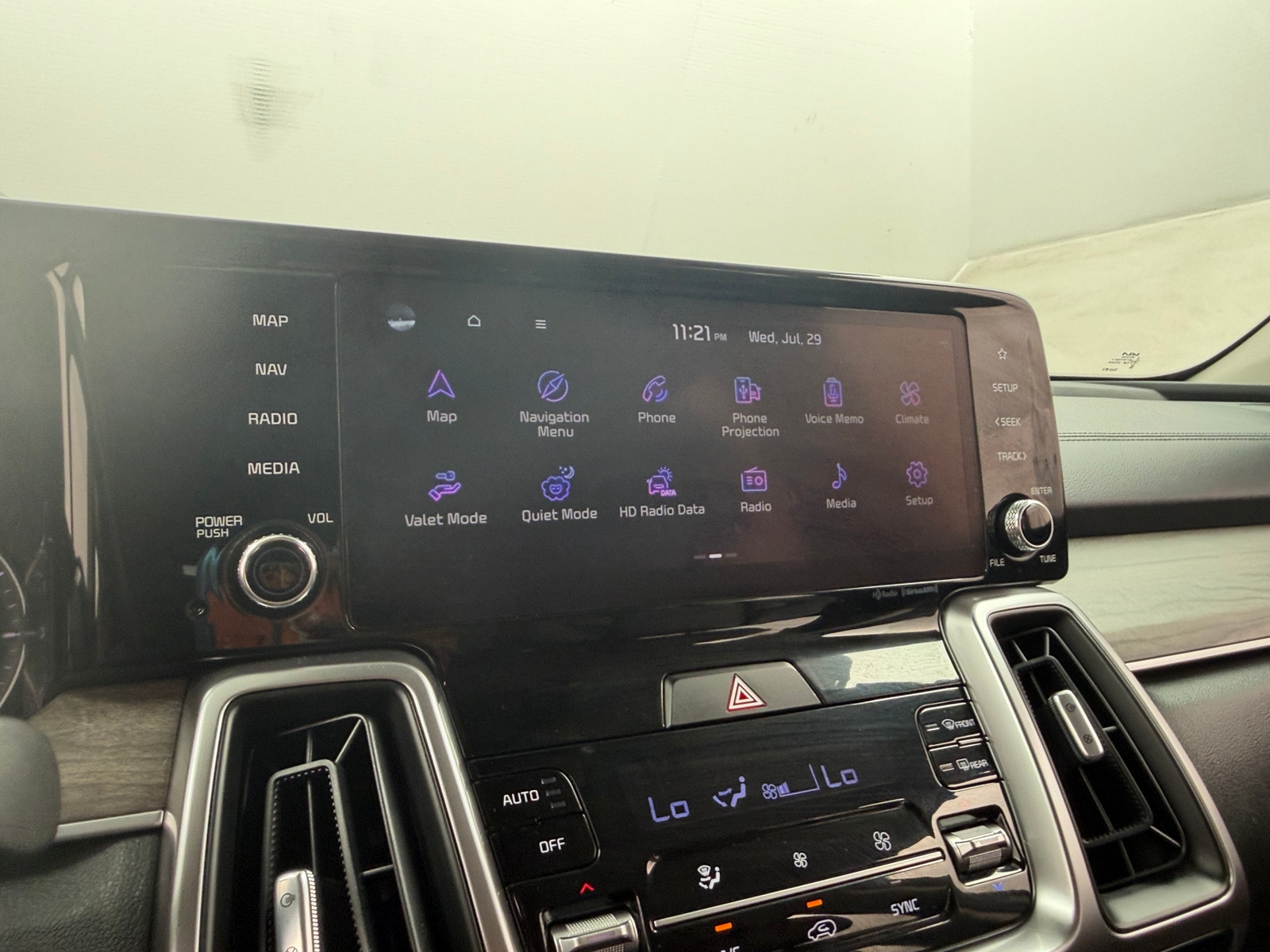 Thumbnail: 2023 Kia Sorento - 3