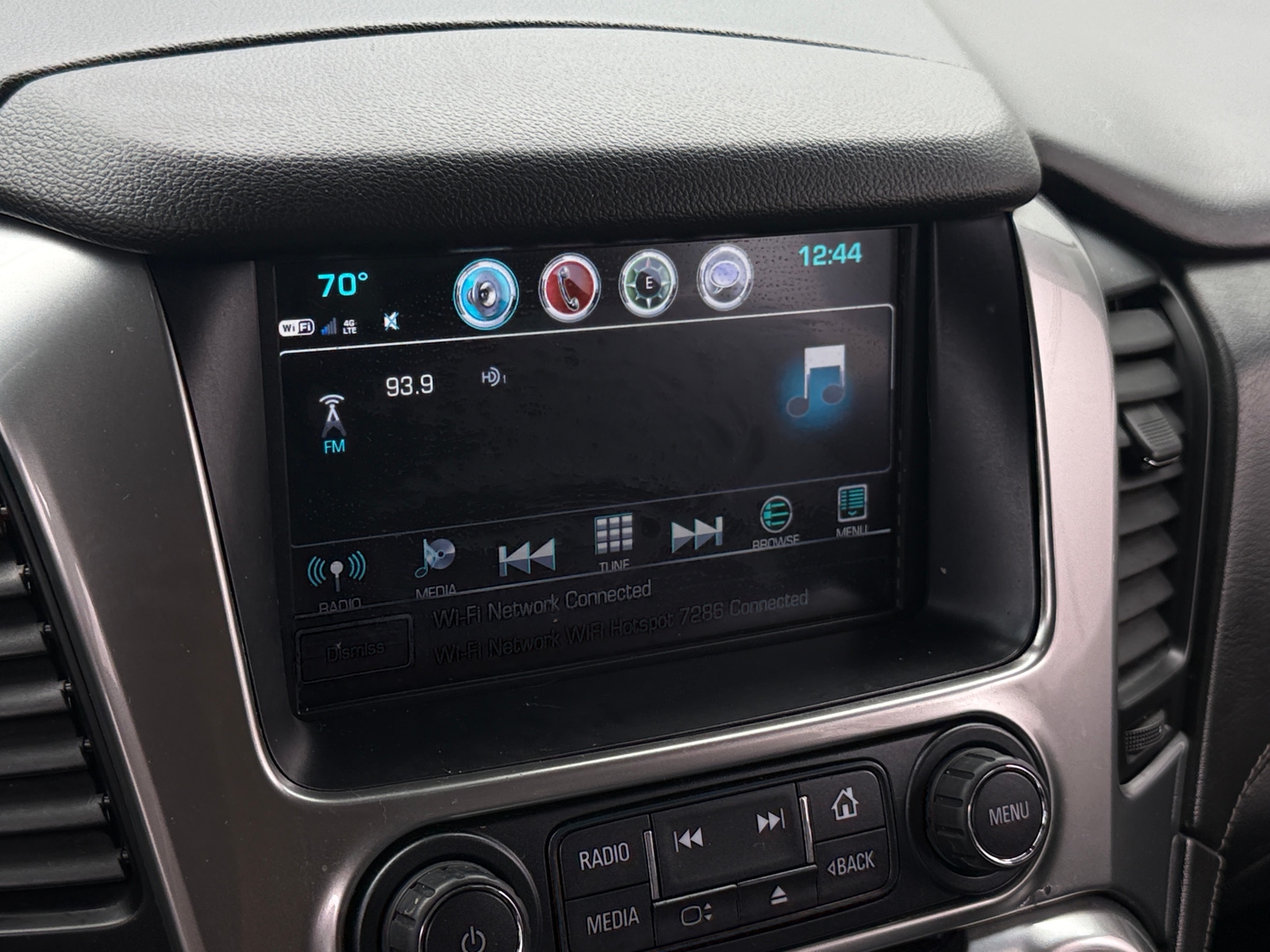 Thumbnail: 2019 Chevrolet Tahoe - 3