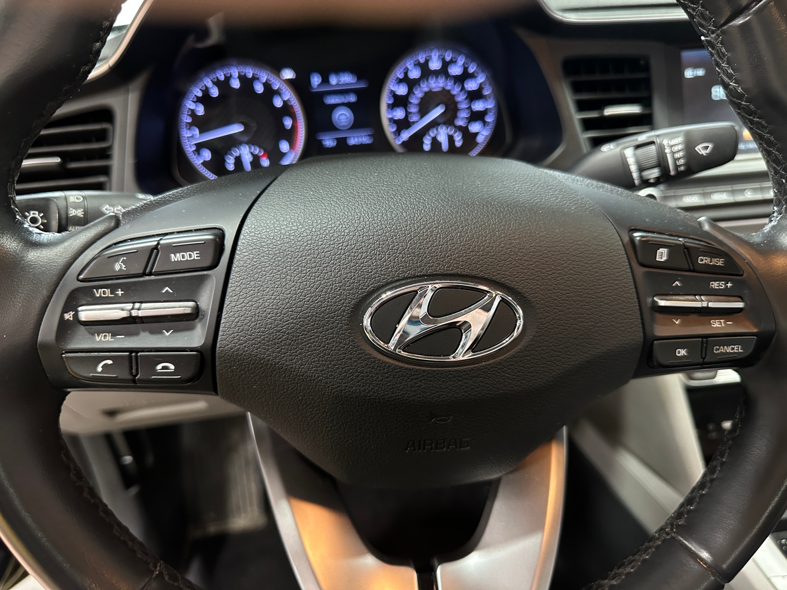 Thumbnail: 2019 Hyundai Elantra - 5