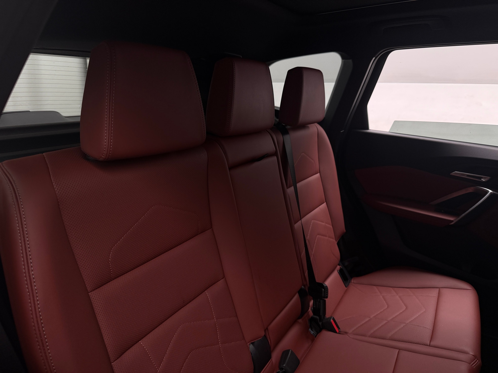 Thumbnail: 2026 BMW X1 - 6