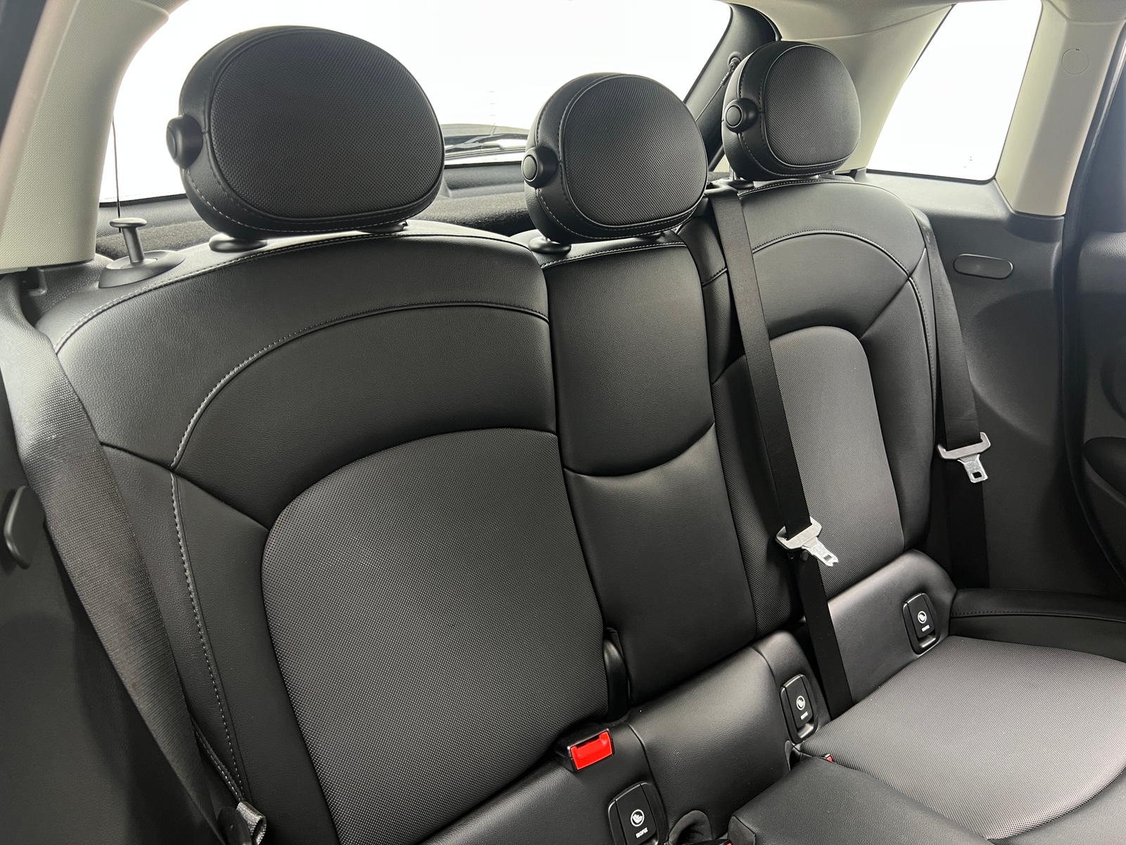 Thumbnail: 2018 MINI Cooper Hardtop - 5