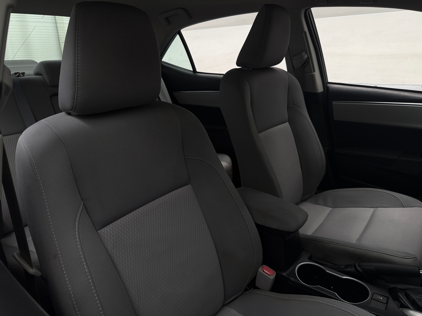 Thumbnail: 2015 Toyota Corolla - 2