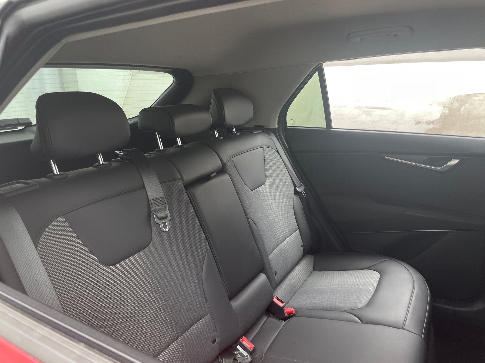 Thumbnail: 2023 Kia Niro - 5