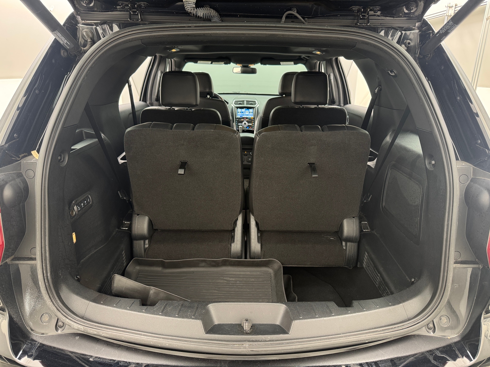 Thumbnail: 2017 Ford Explorer - 6