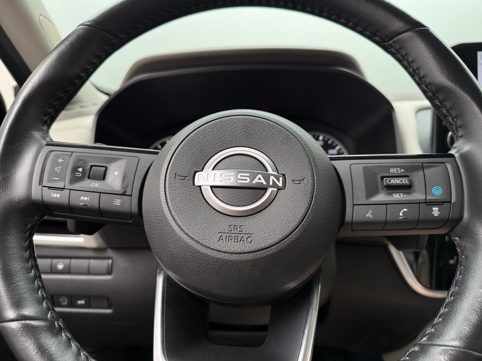 Thumbnail: 2023 Nissan Rogue - 4
