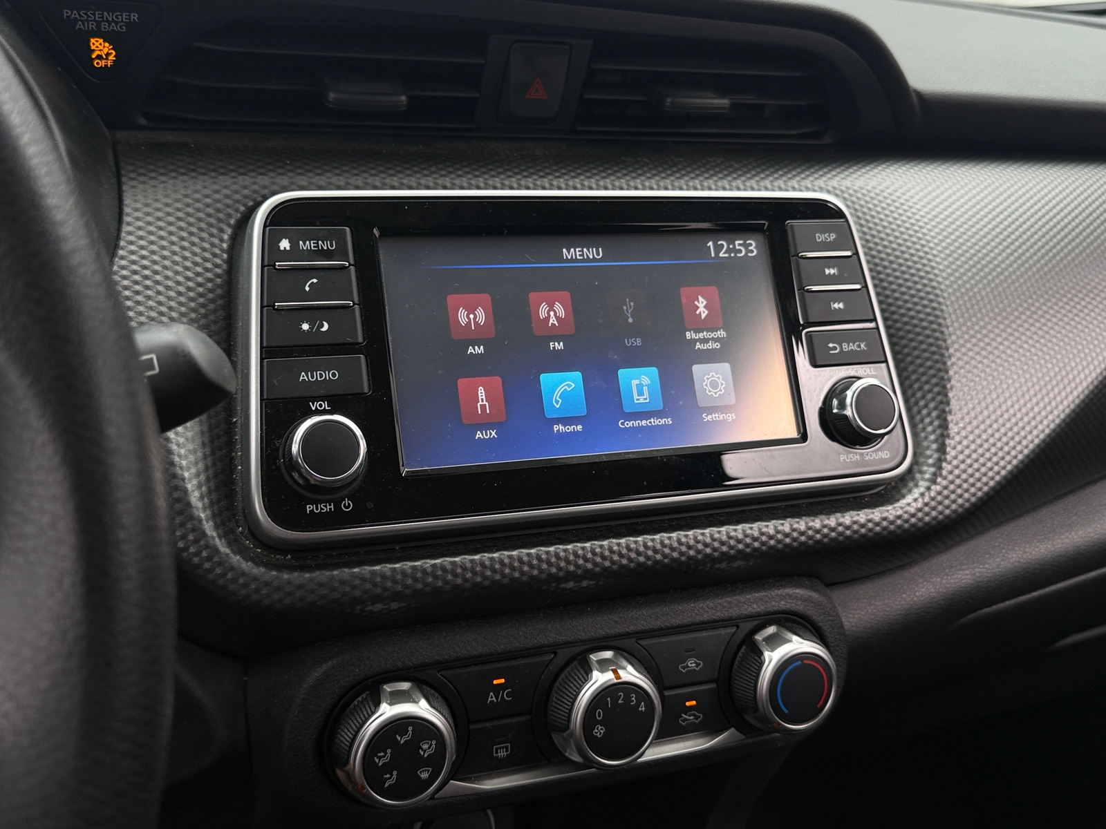 Thumbnail: 2019 Nissan Kicks - 4