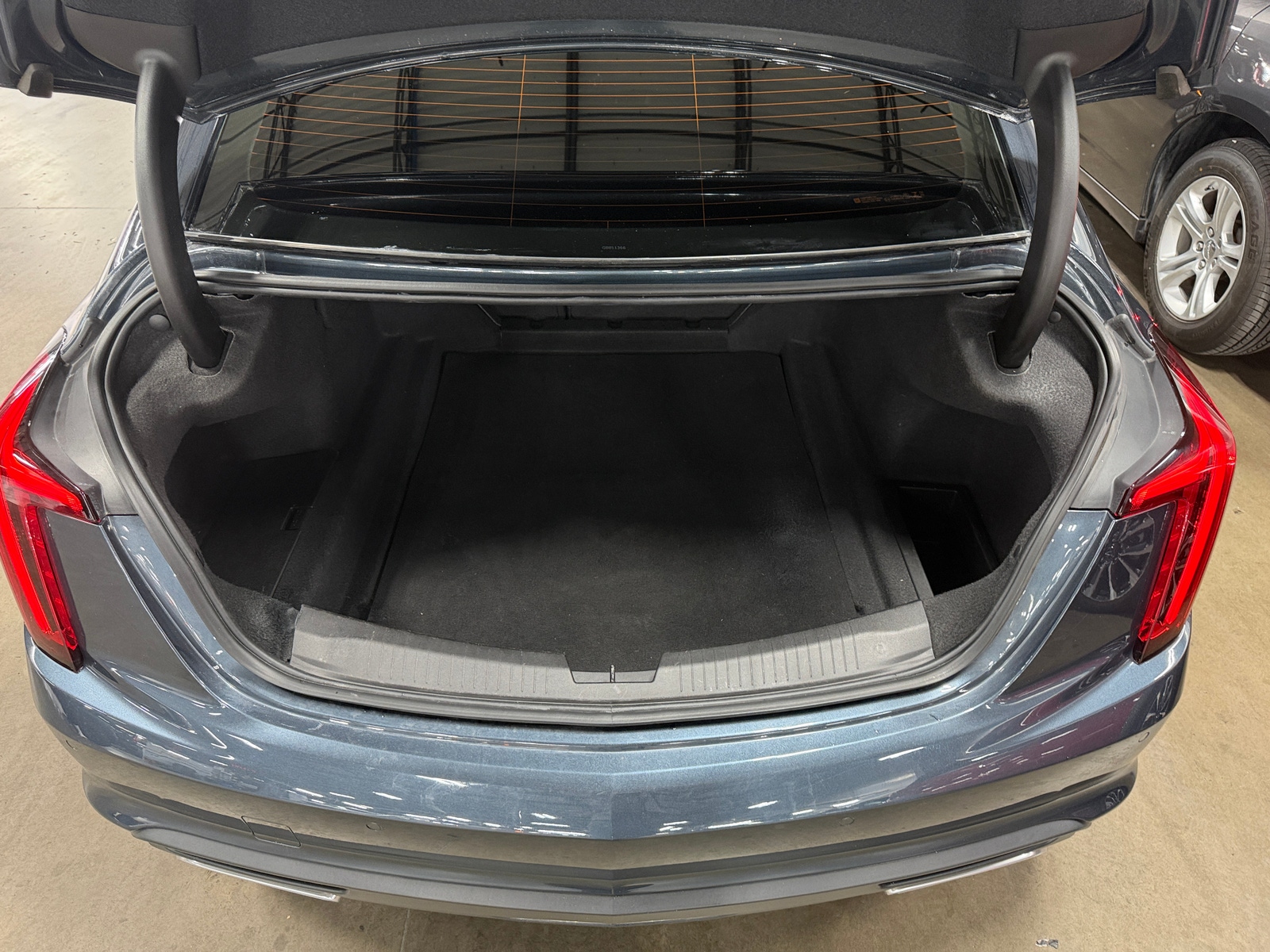 Thumbnail: 2020 Cadillac CT5 - 6