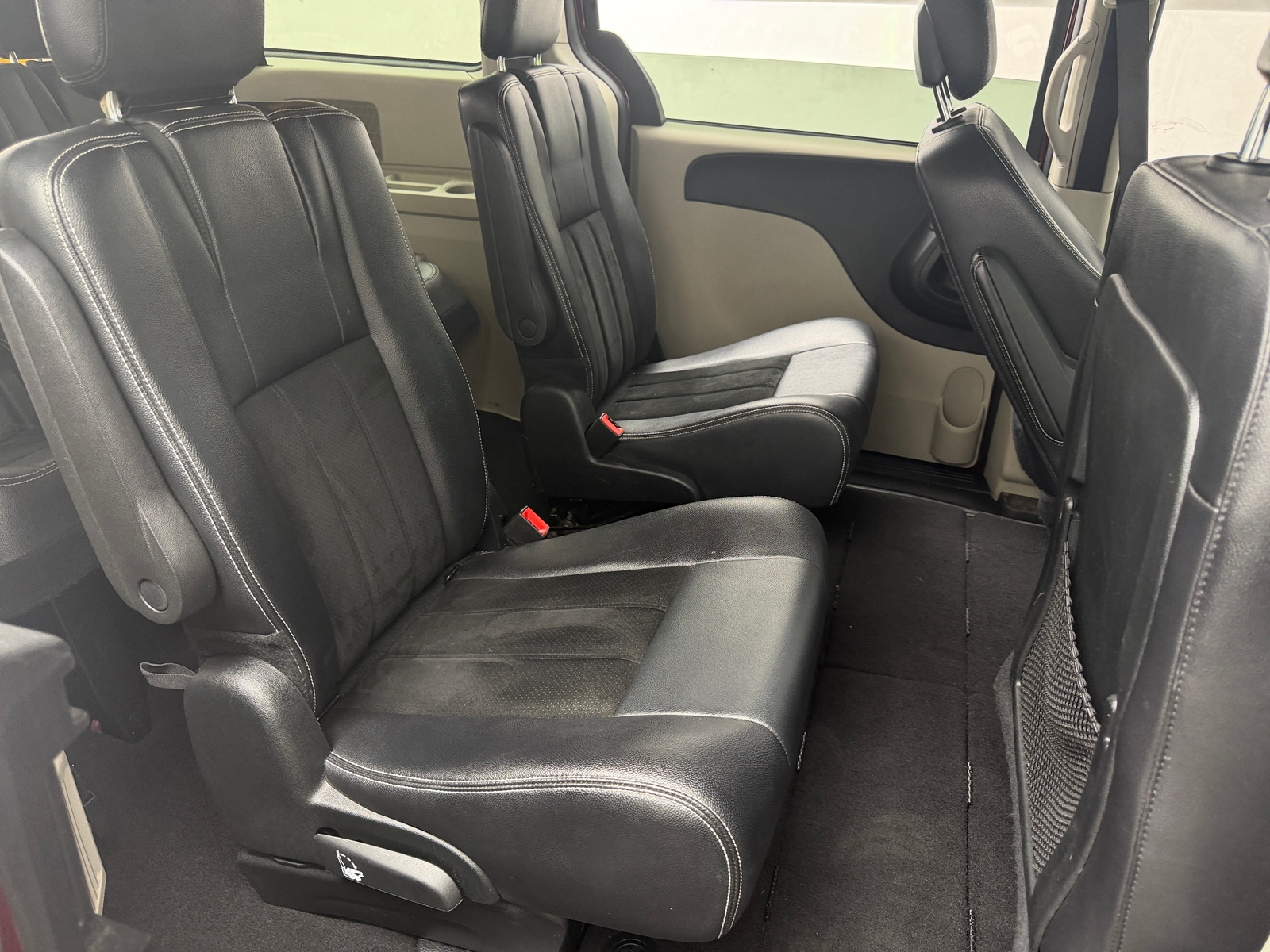 Thumbnail: 2017 Dodge Grand Caravan - 5