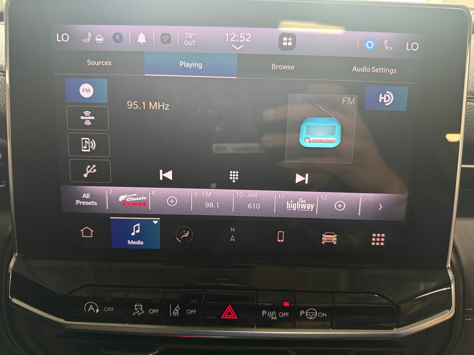 Thumbnail: 2023 Jeep Compass - 3