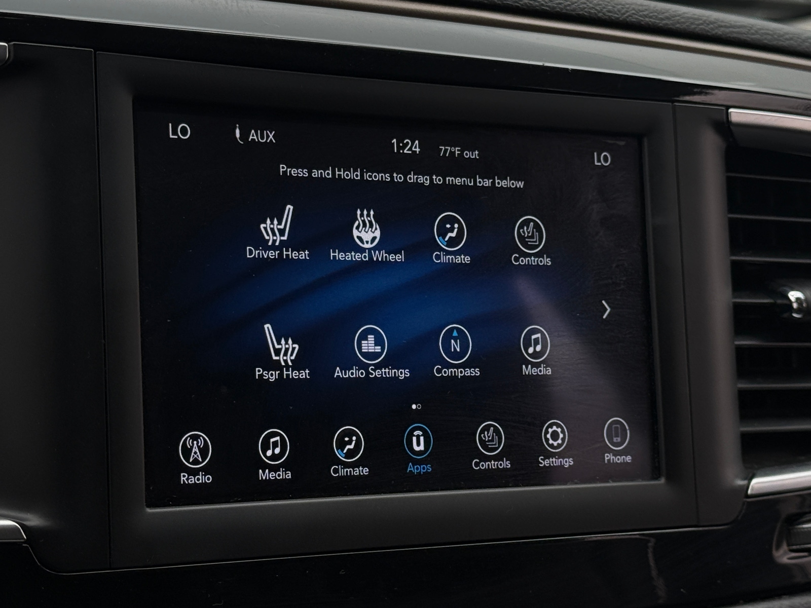 Thumbnail: 2019 Chrysler Pacifica - 3