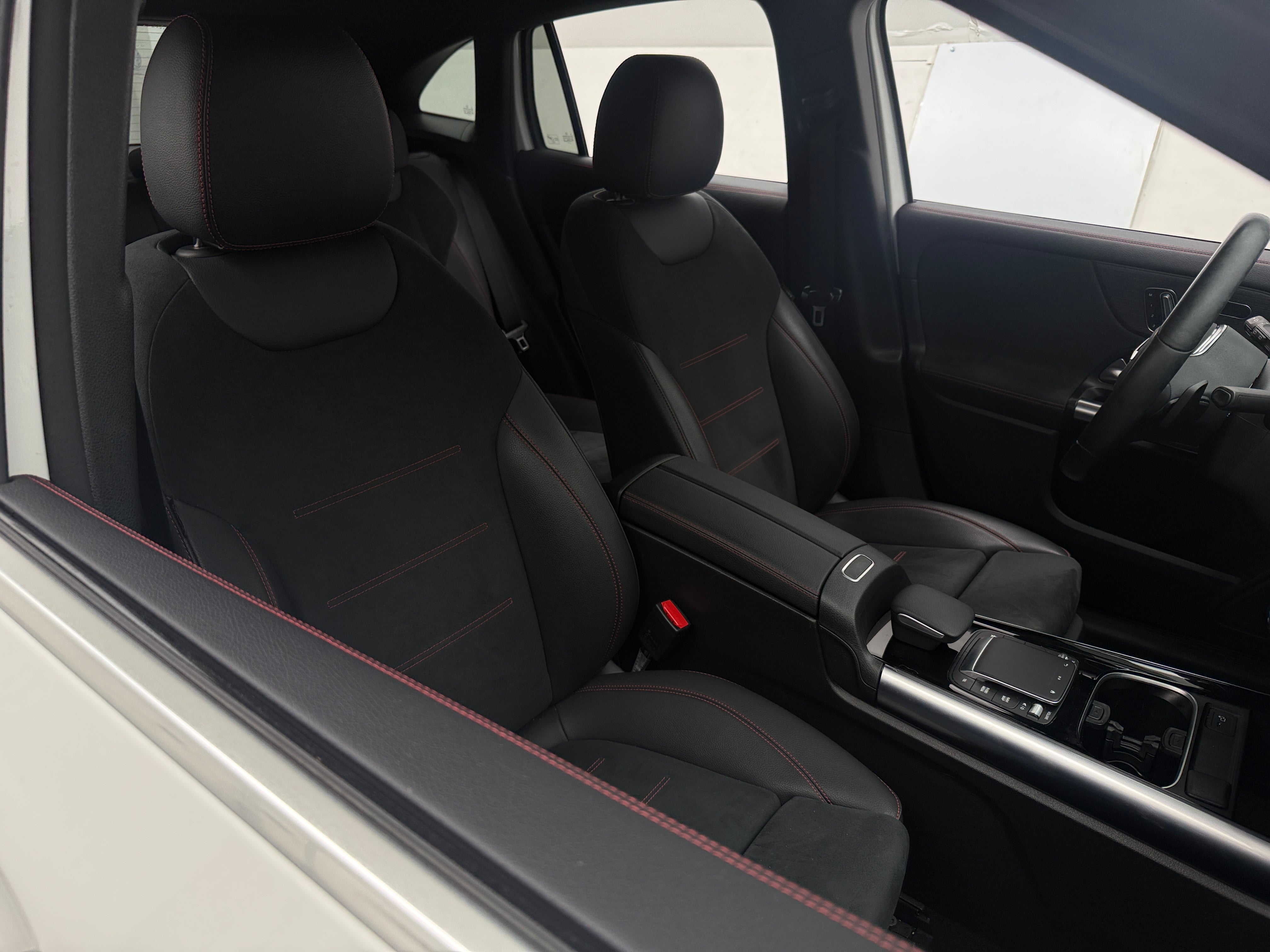 2023 Mercedes-Benz GLA Base - Photo 4