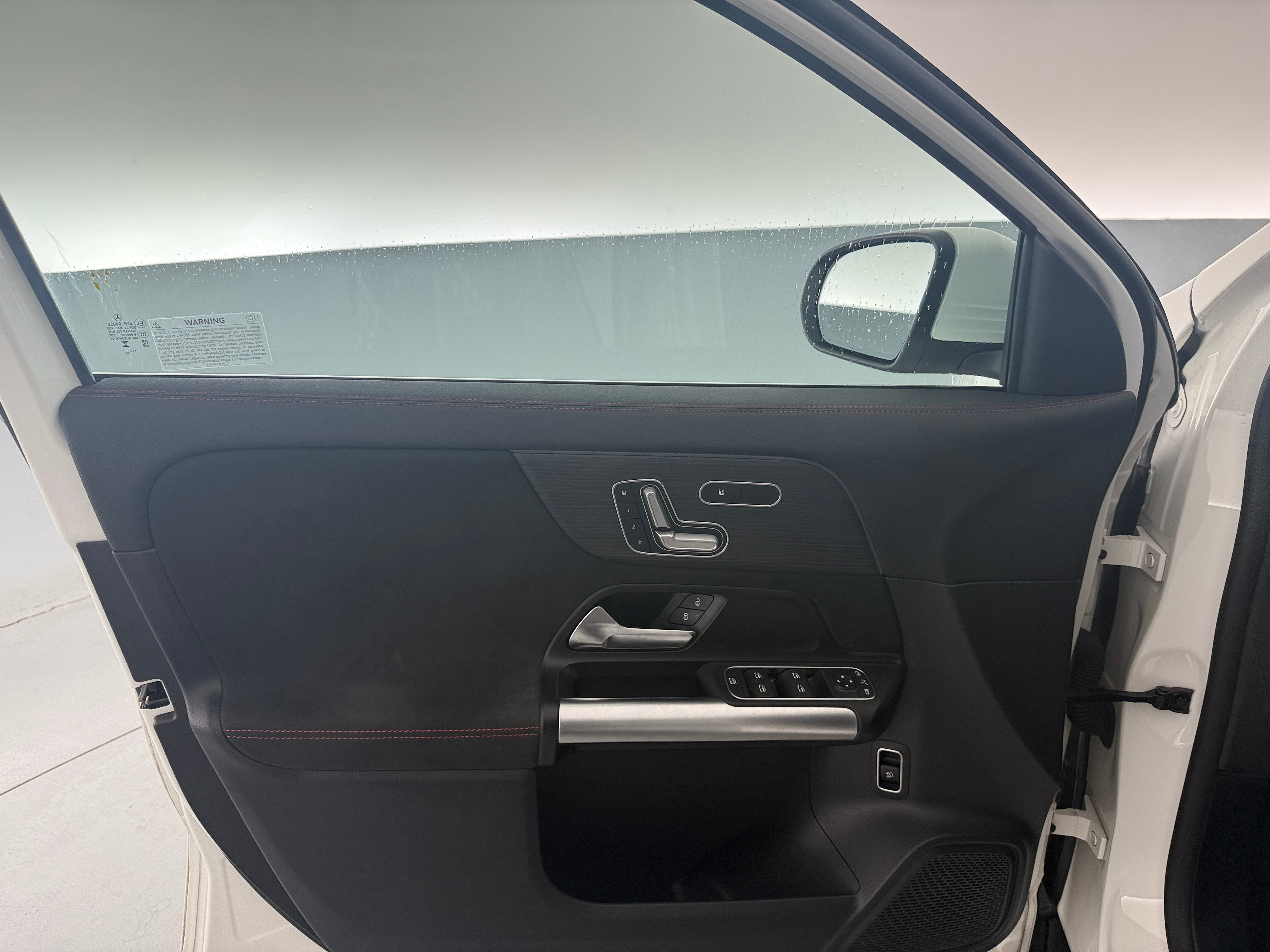 2023 Mercedes-Benz GLA Base - Photo 2