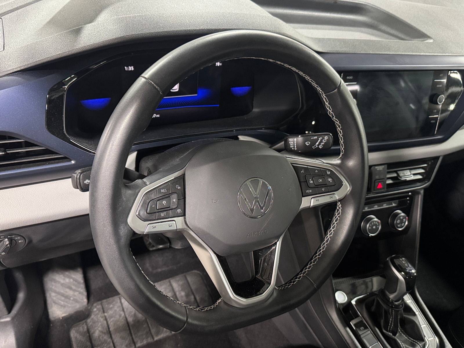 Thumbnail: 2023 Volkswagen Taos - 4