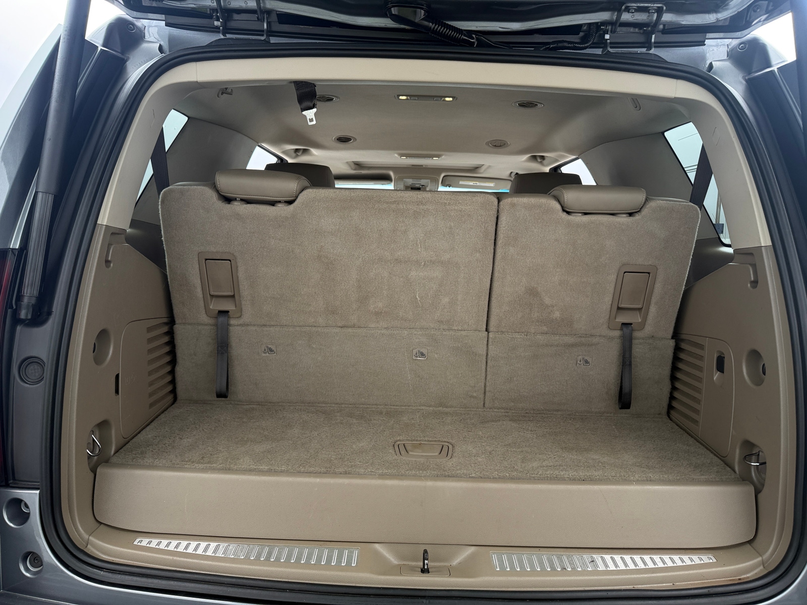 Thumbnail: 2019 Chevrolet Tahoe - 6