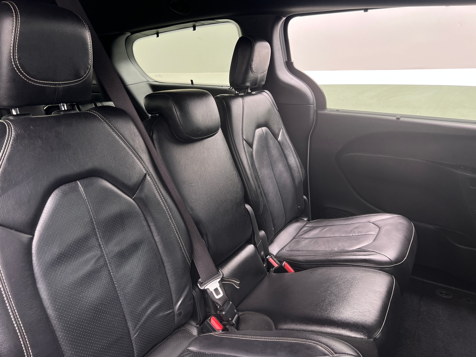 Thumbnail: 2021 Chrysler Pacifica - 5