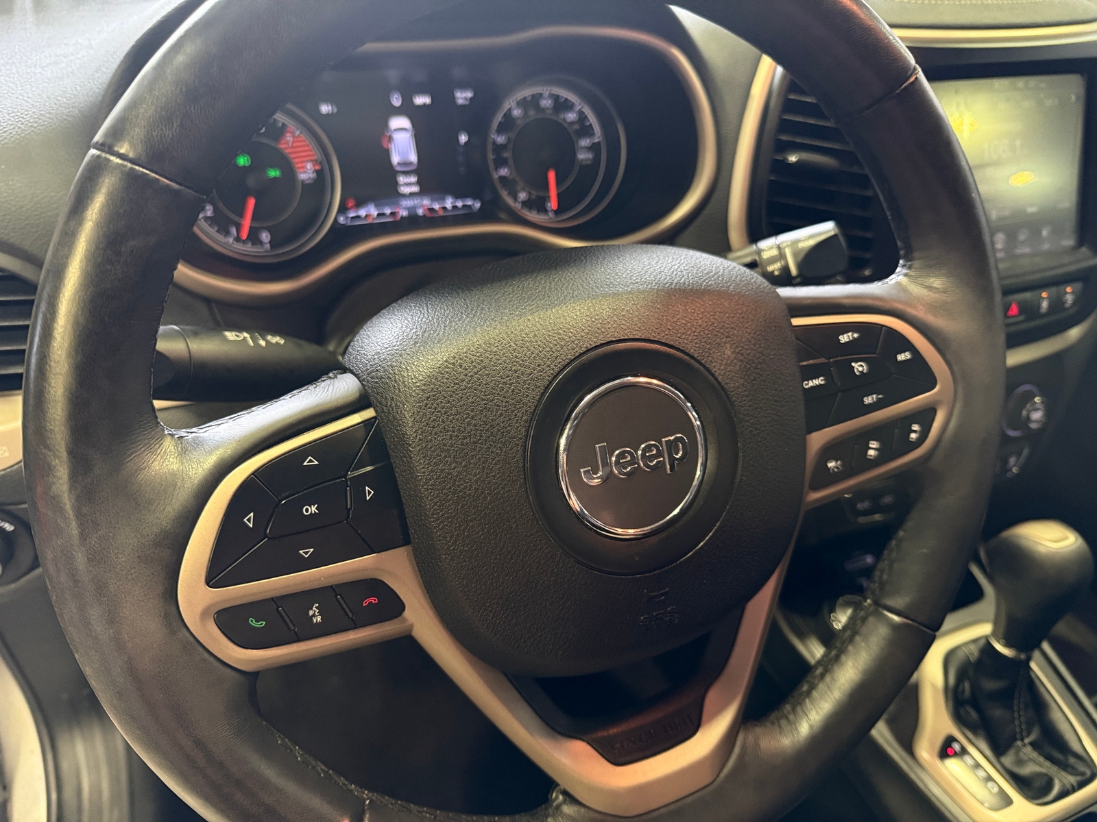 Thumbnail: 2018 Jeep Cherokee - 4