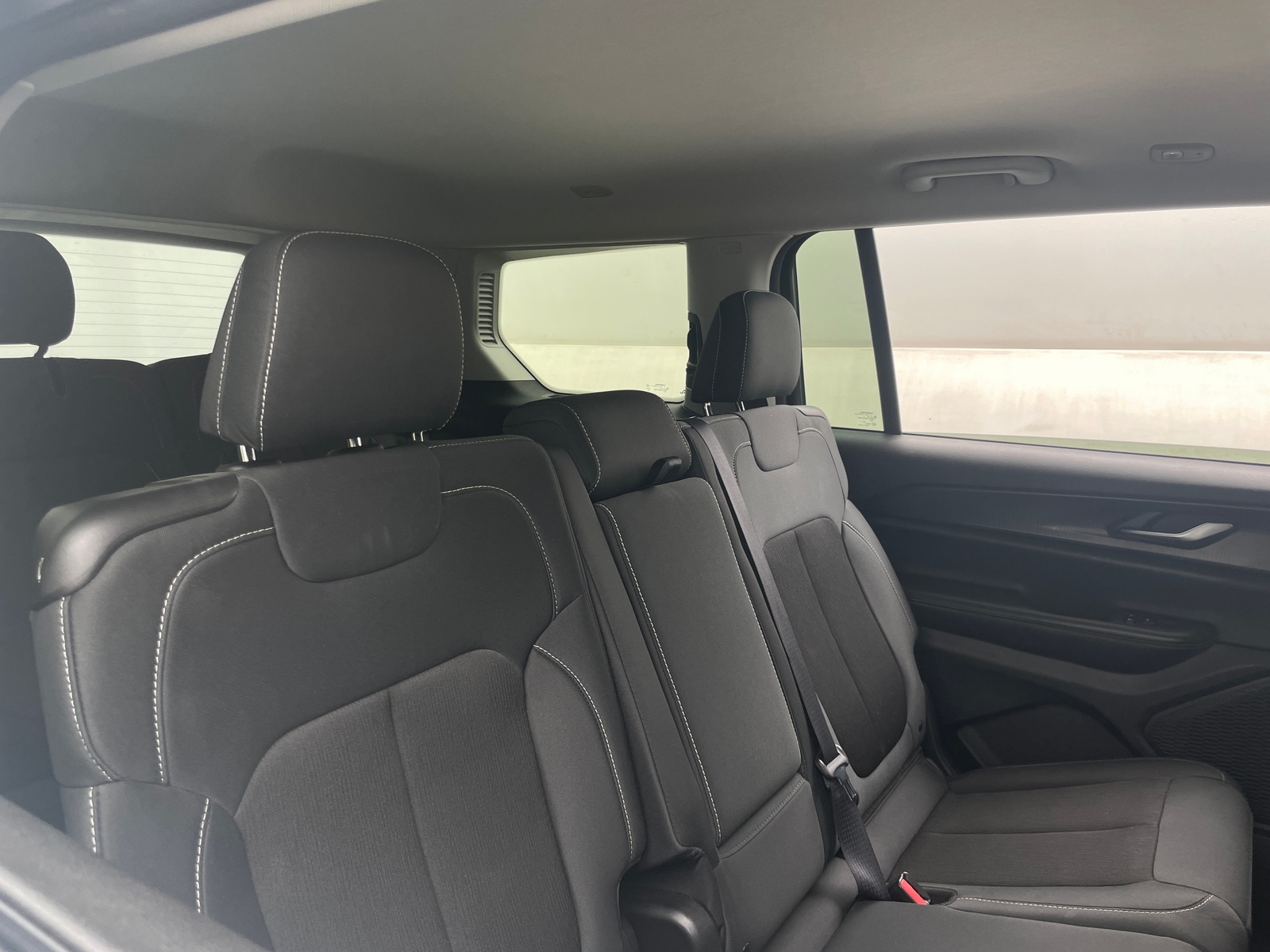 Thumbnail: 2023 Jeep Grand Cherokee L - 6