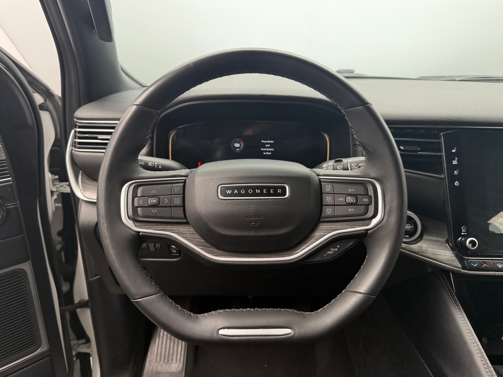 Thumbnail: 2024 Jeep Wagoneer - 4