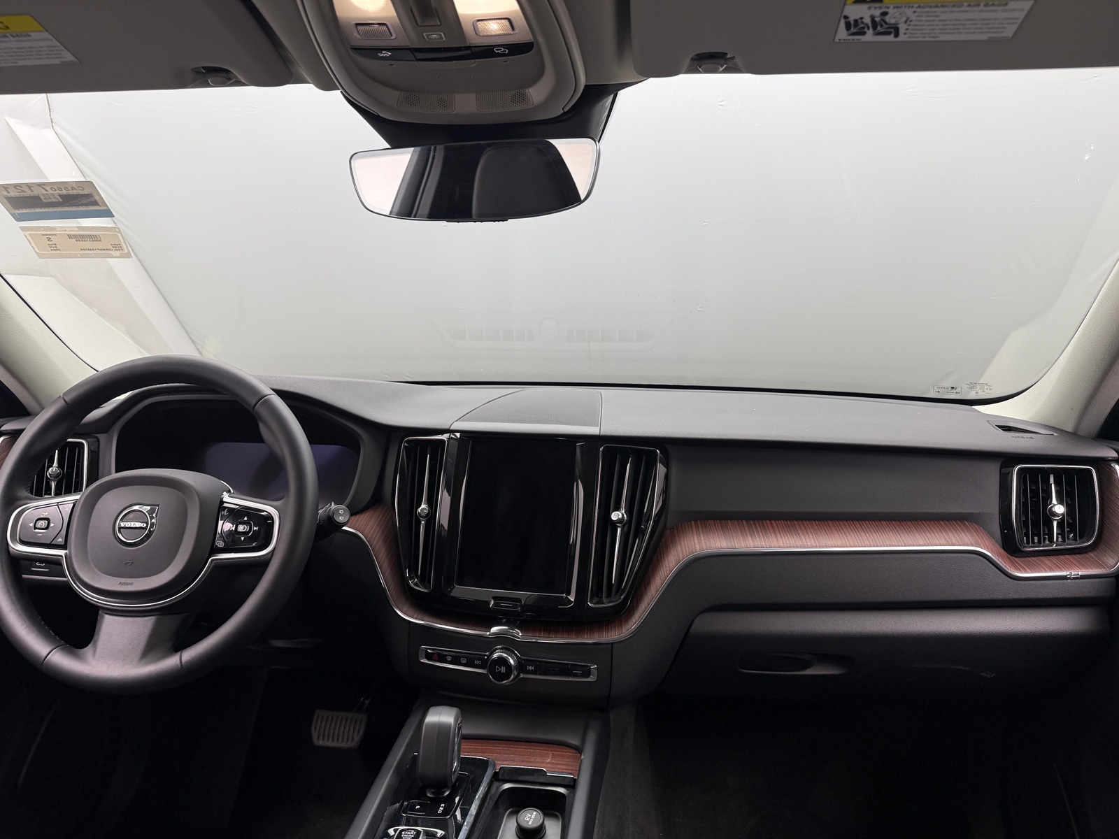 Thumbnail: 2023 Volvo XC60 - 2