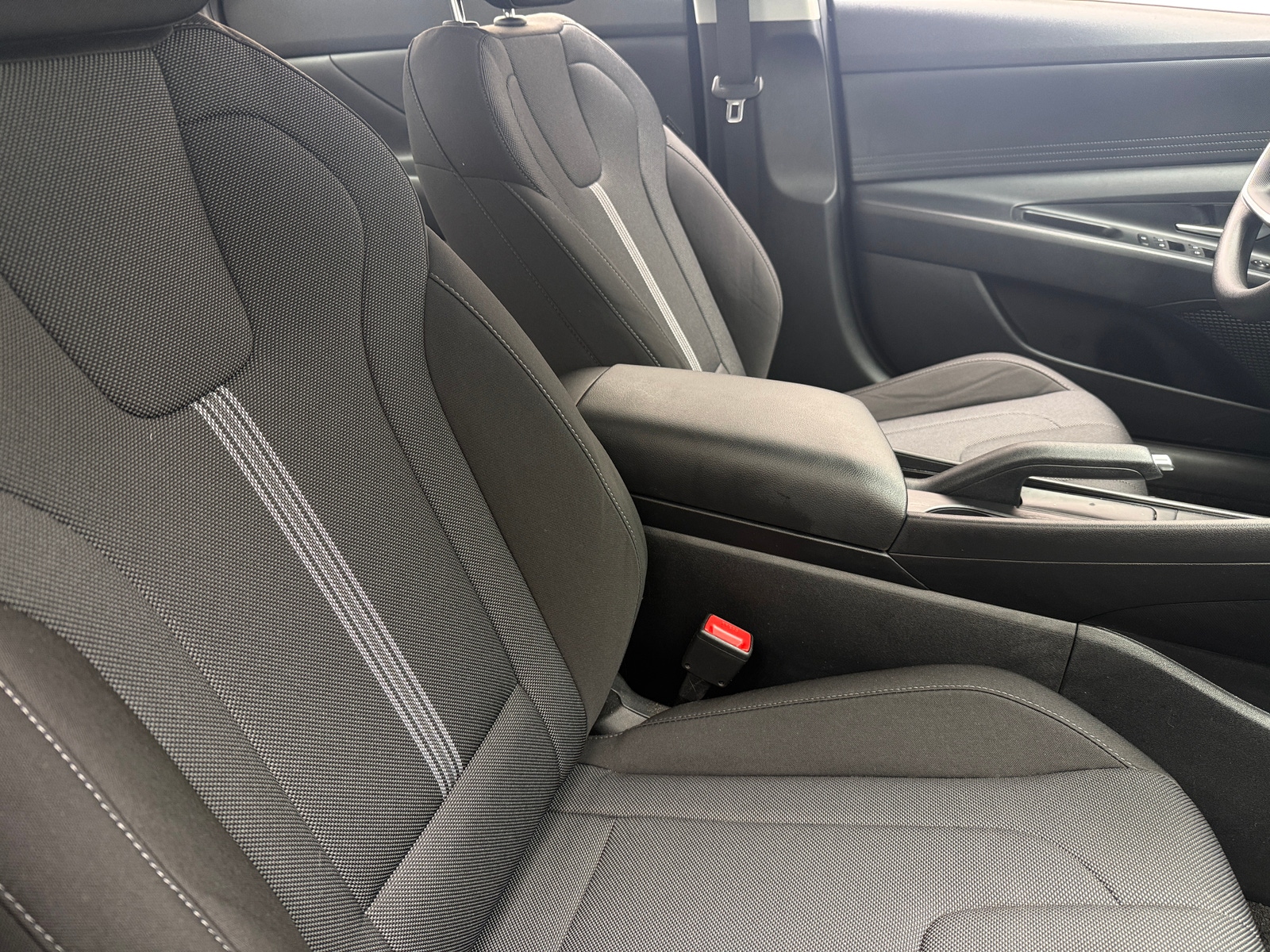 Thumbnail: 2023 Hyundai Elantra - 2