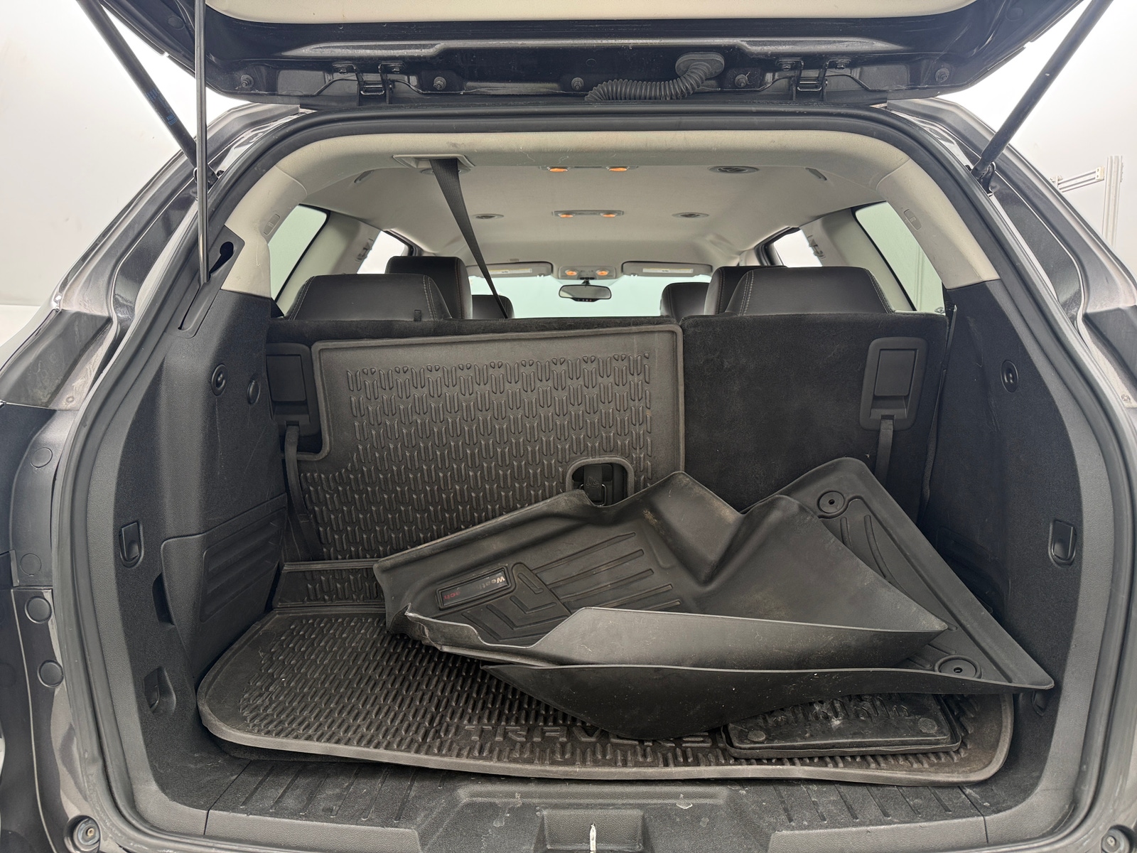 Thumbnail: 2017 Chevrolet Traverse - 6