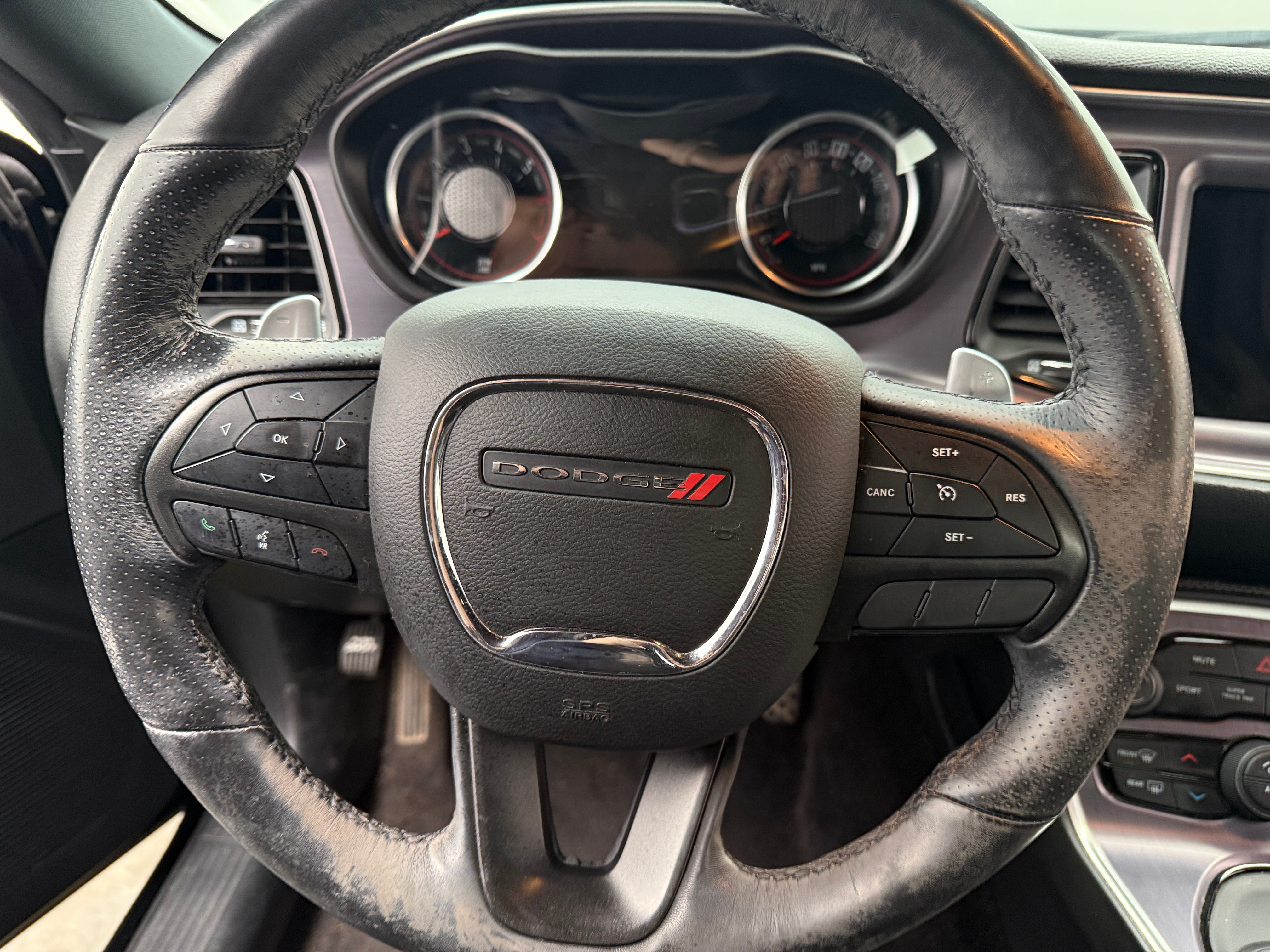2C3CDZFJXJH178800
