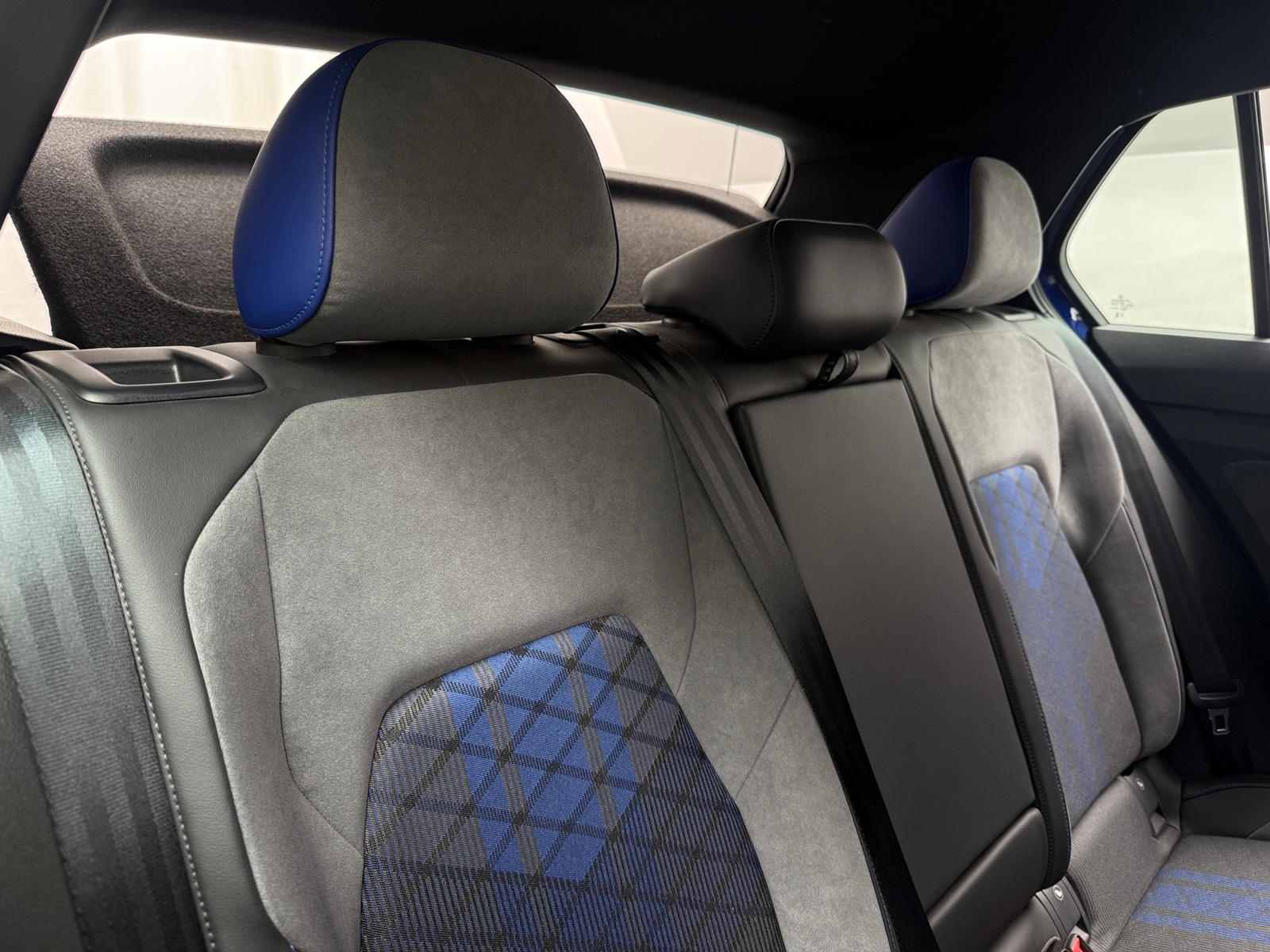 Thumbnail: 2025 Volkswagen Golf - 6