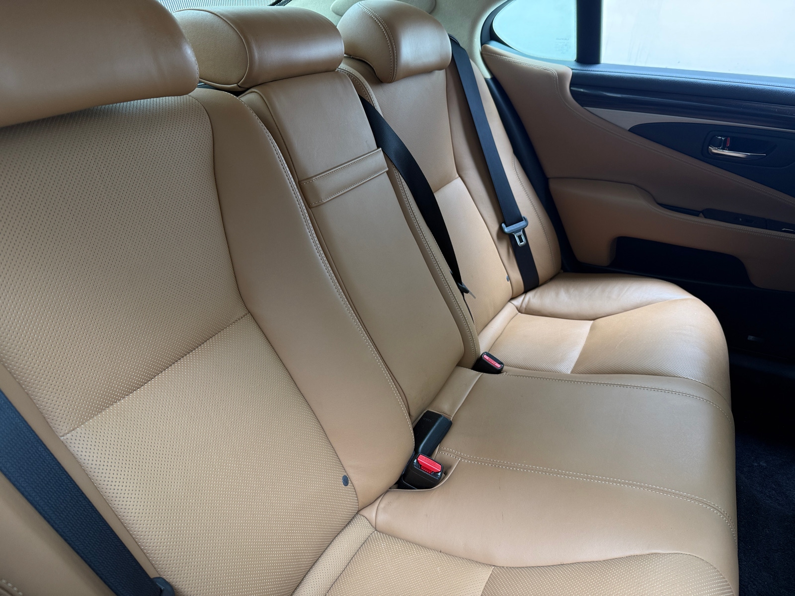 Thumbnail: 2013 Lexus LS - 5