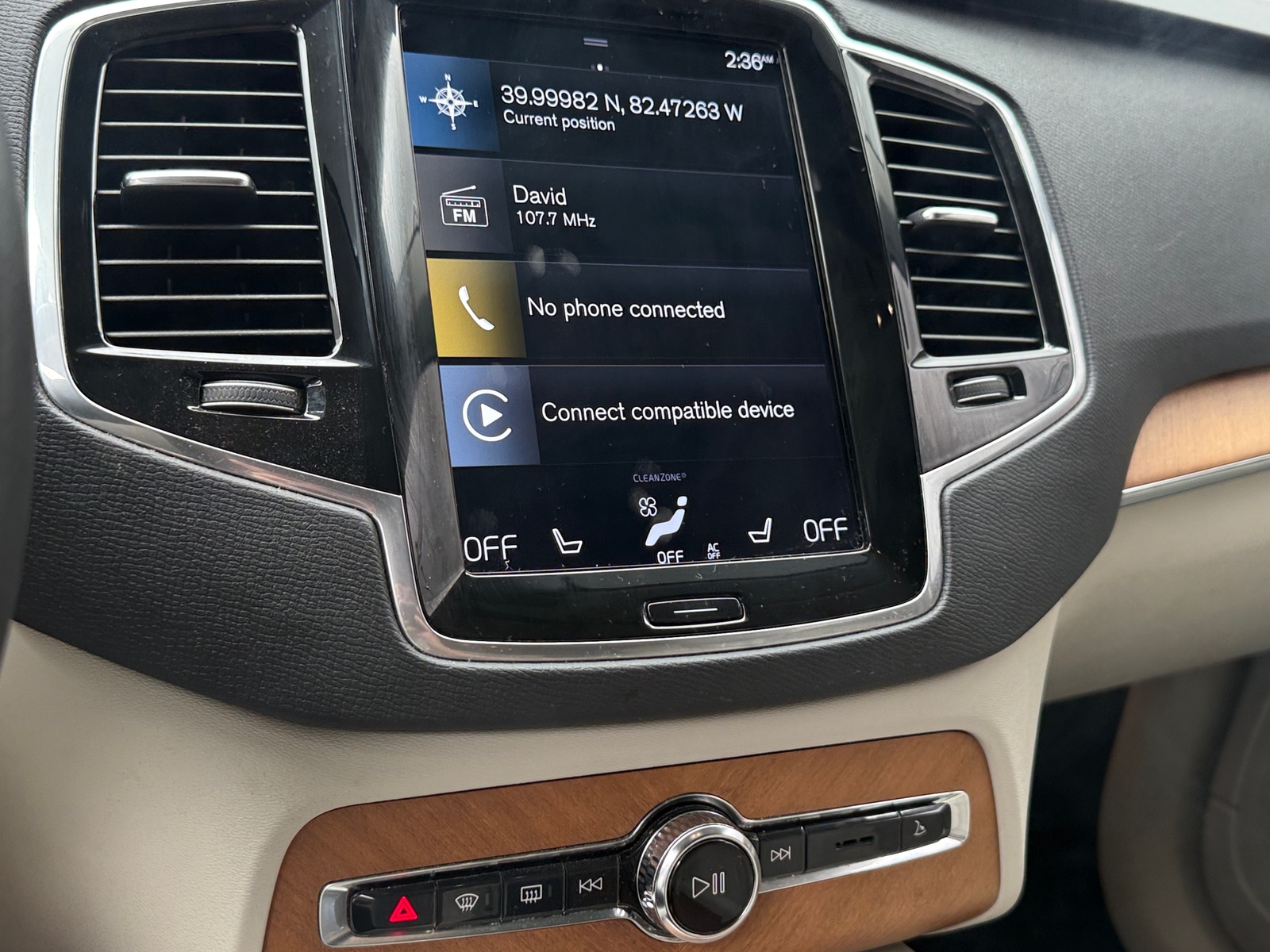 Thumbnail: 2022 Volvo XC90 - 3