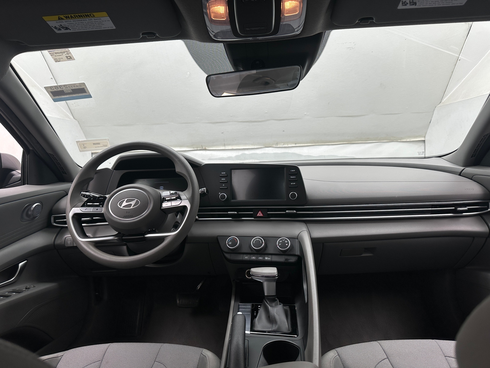 Thumbnail: 2024 Hyundai Elantra - 3
