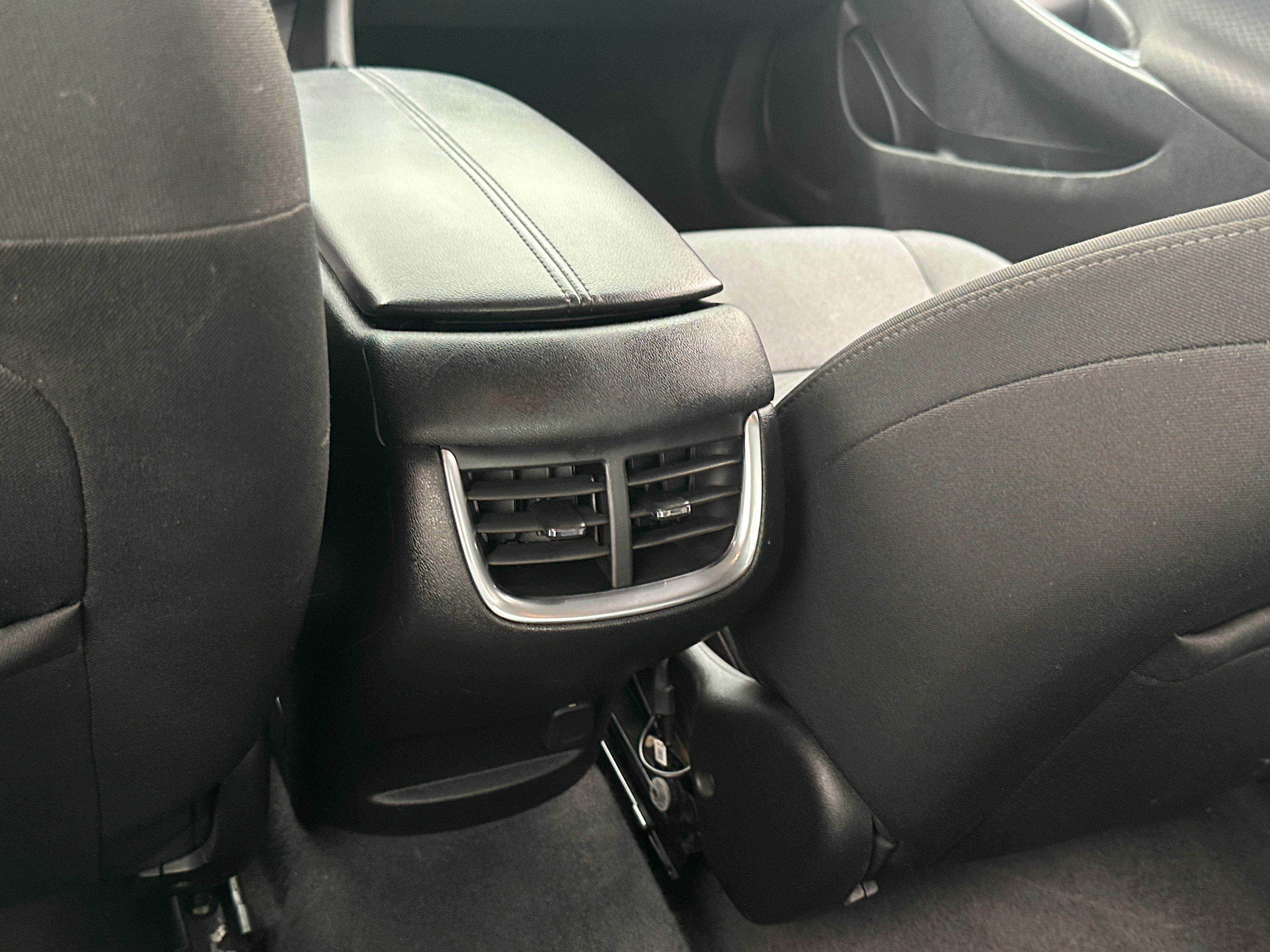 Used 2020 Chevrolet Malibu 1LT with VIN 1G1ZD5ST3LF123253 for sale in Pewaukee, WI
