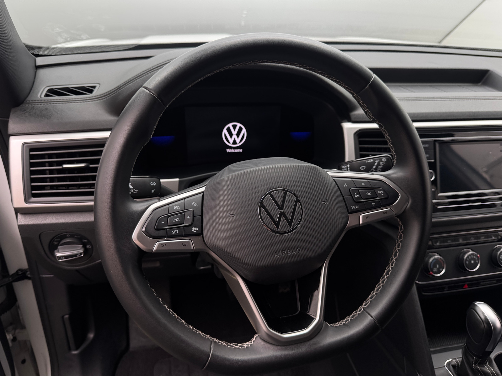 Thumbnail: 2022 Volkswagen Atlas - 4
