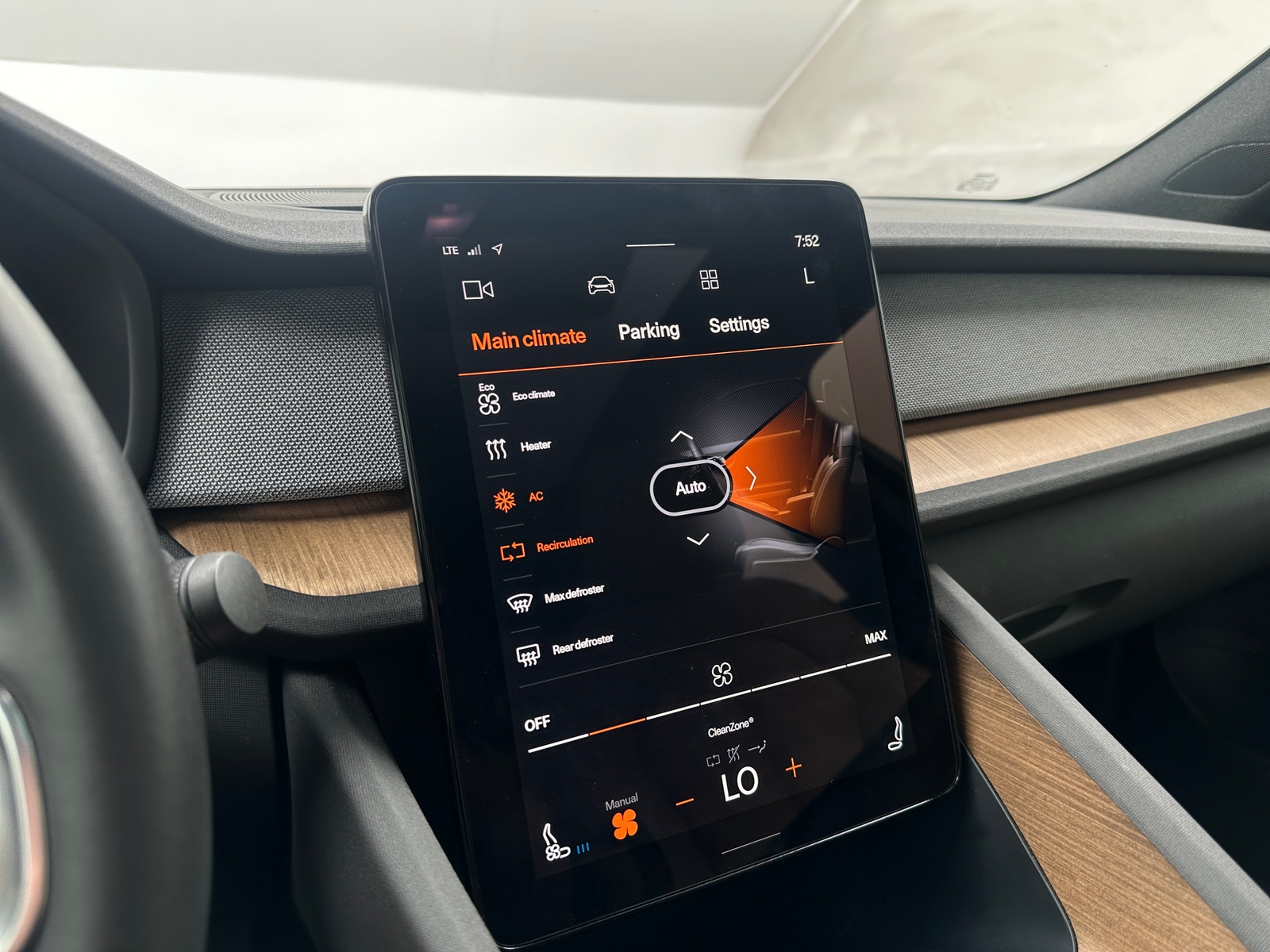 Thumbnail: 2021 Polestar 2 - 4