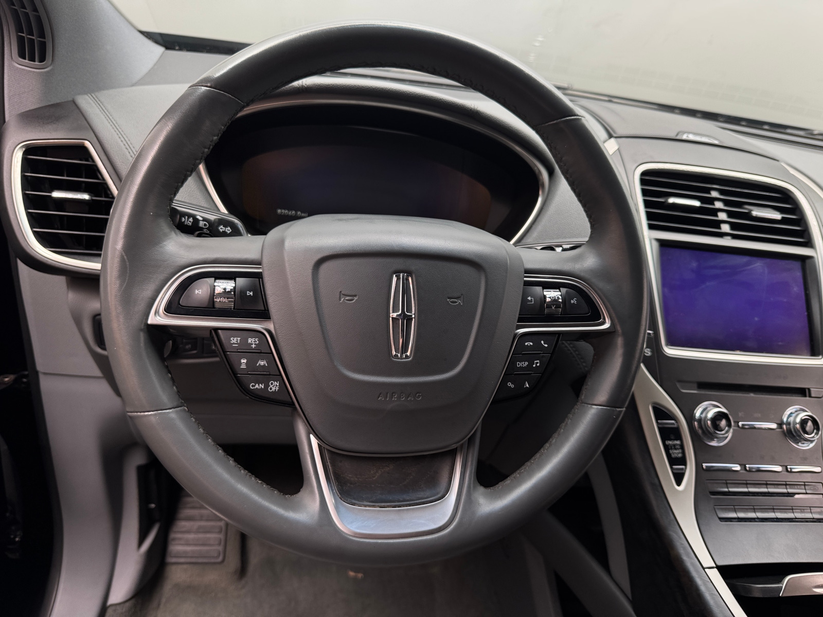 Thumbnail: 2020 Lincoln Nautilus - 4