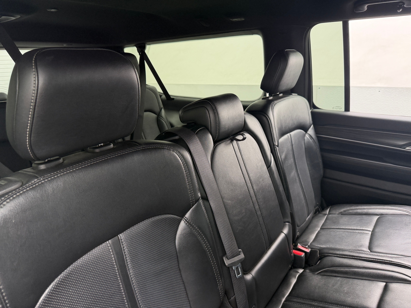 Thumbnail: 2024 Jeep Wagoneer - 5