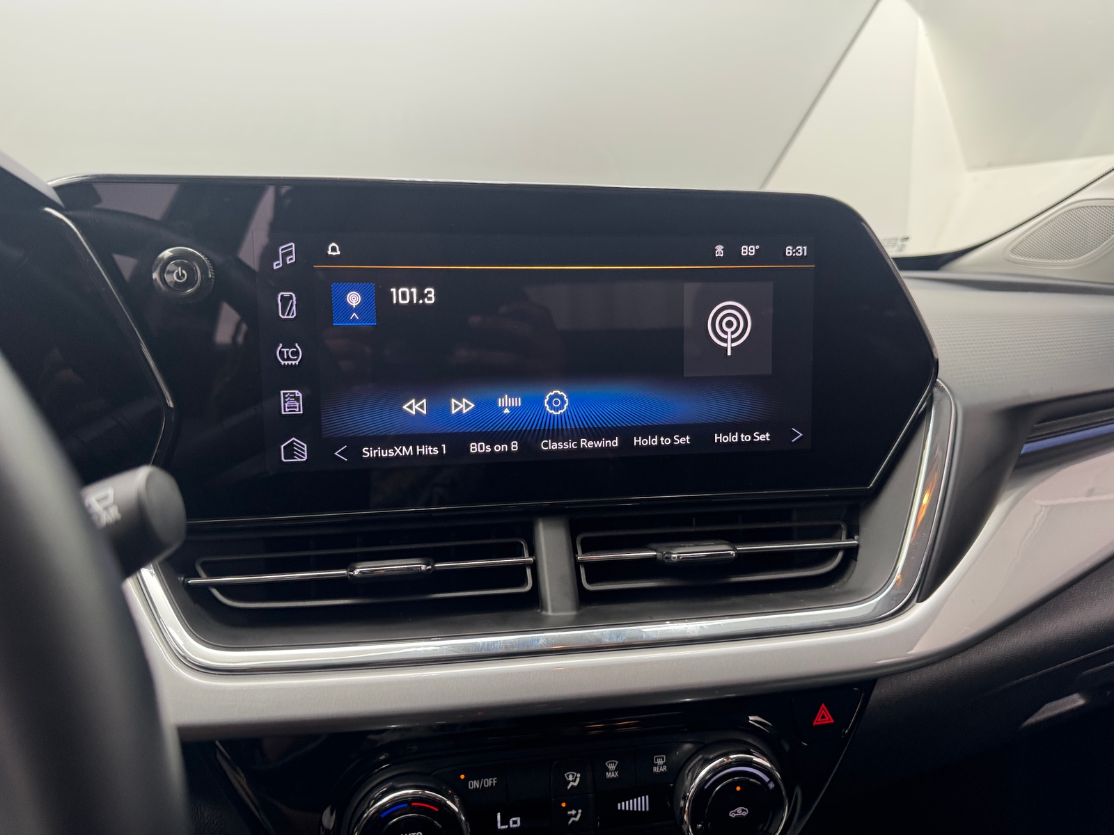 Thumbnail: 2025 Chevrolet Trax - 3