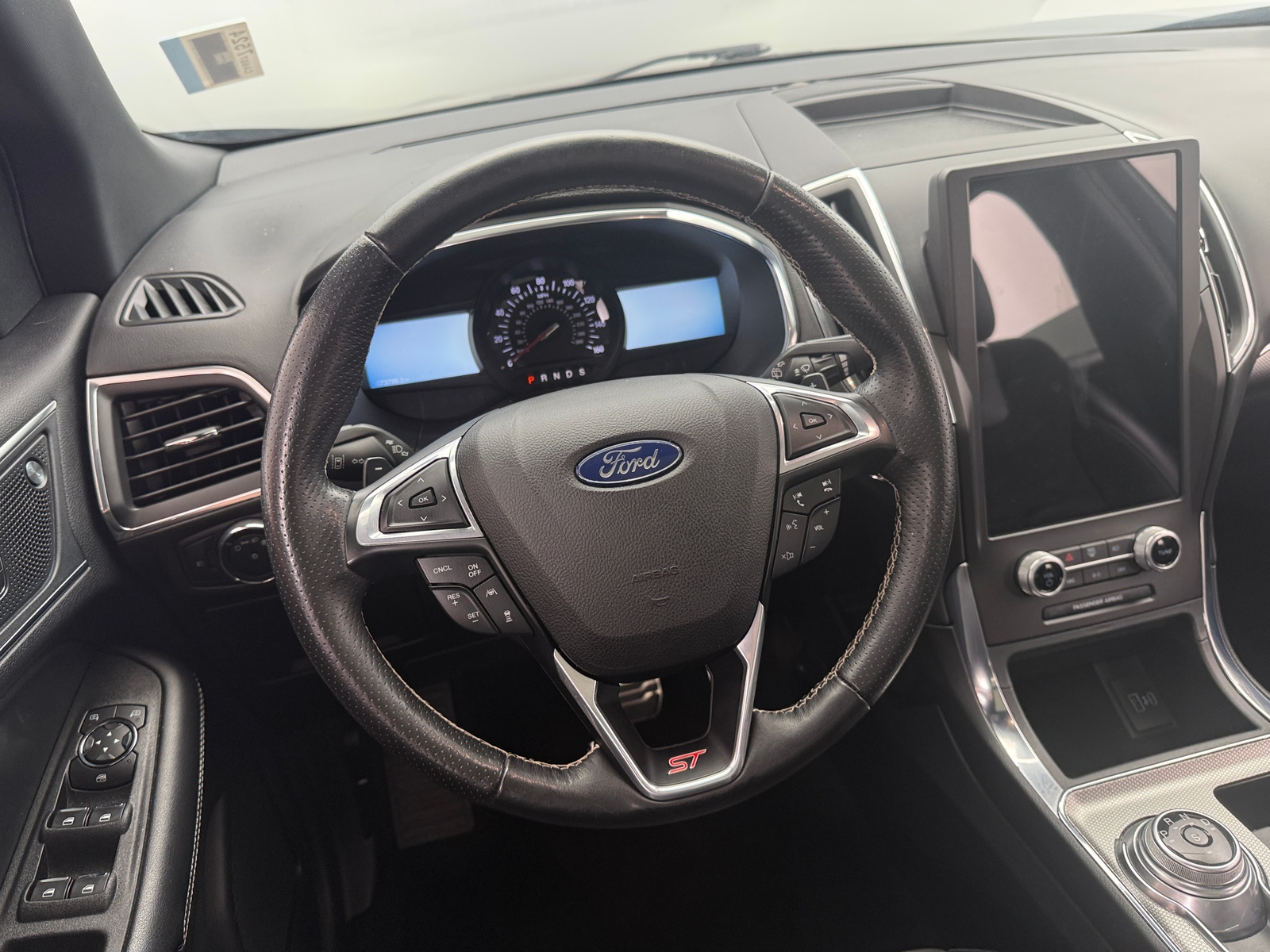 Thumbnail: 2021 Ford Edge - 4
