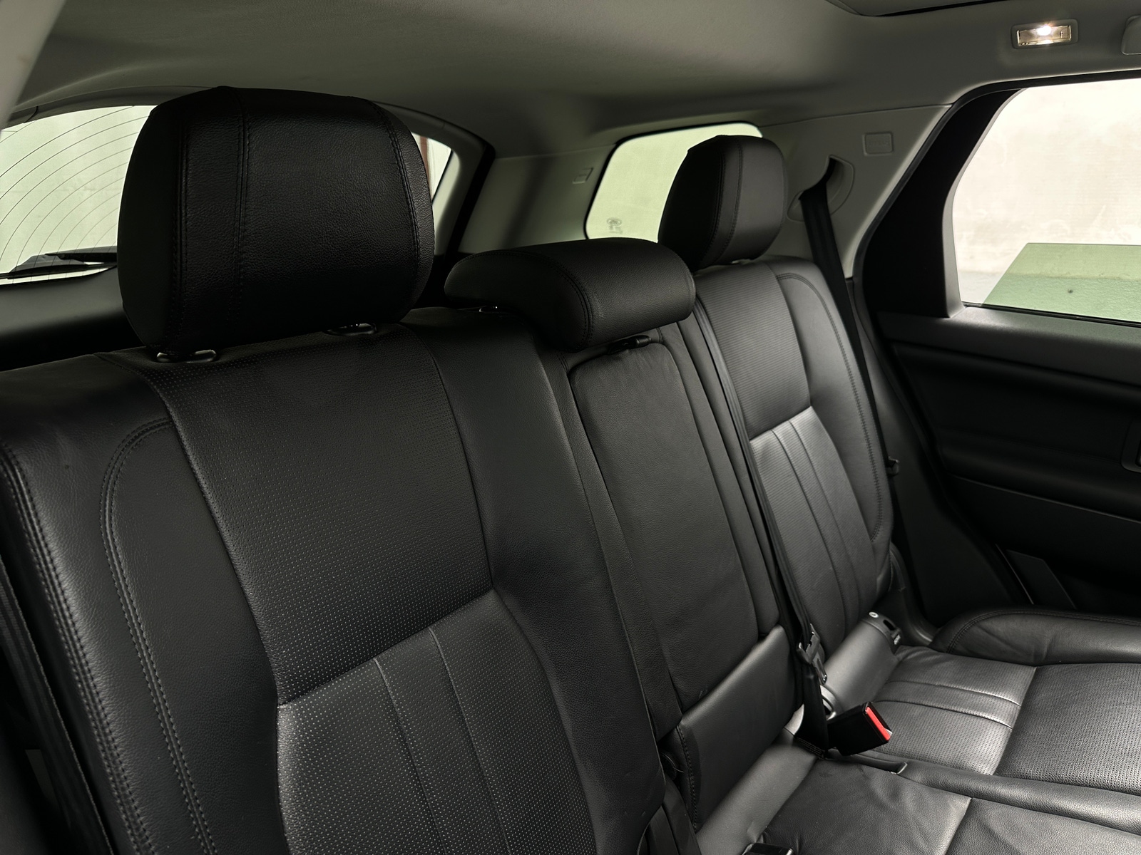 Thumbnail: 2018 Land Rover Discovery Sport - 5