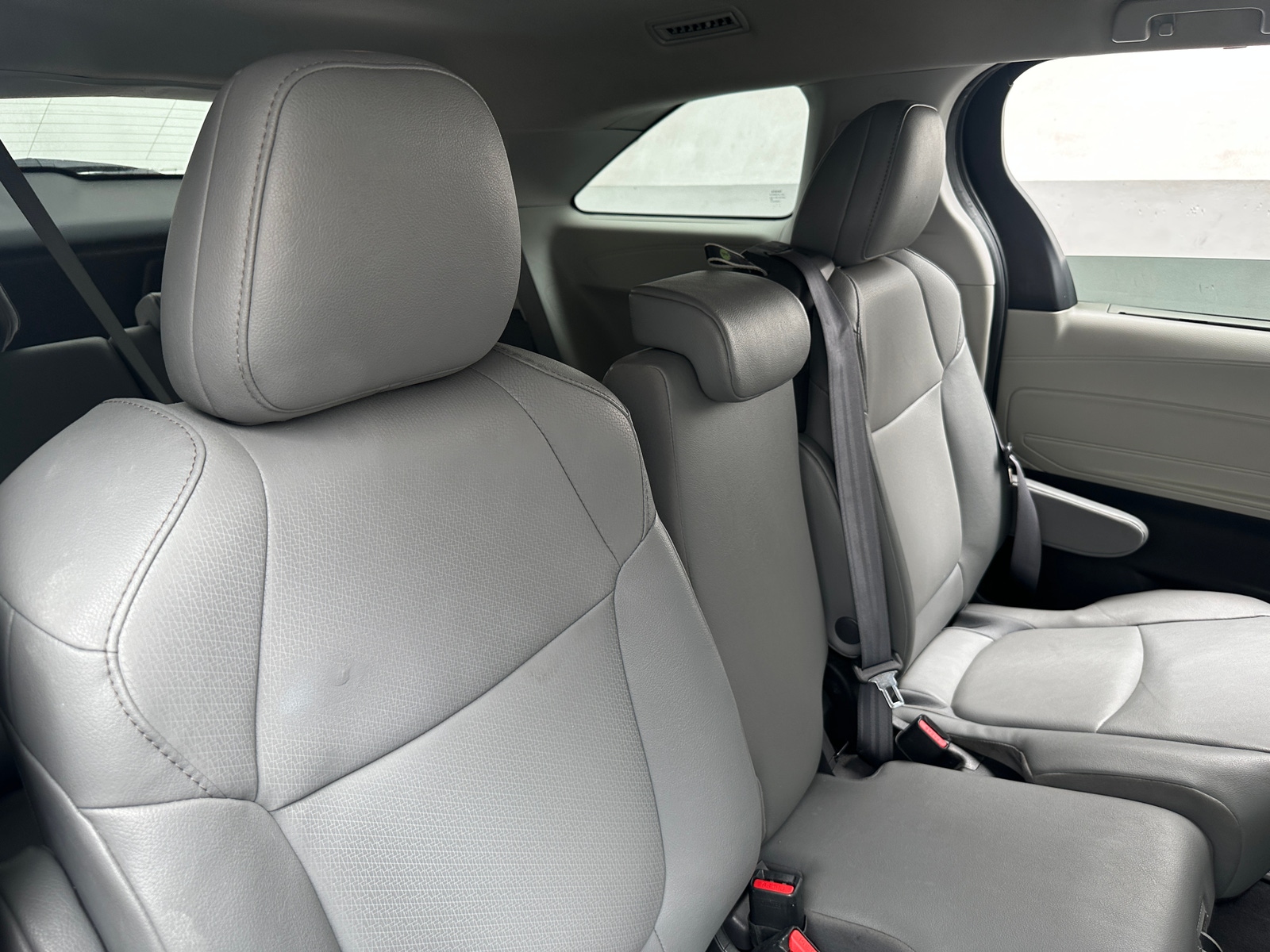 Thumbnail: 2023 Toyota Sienna - 5