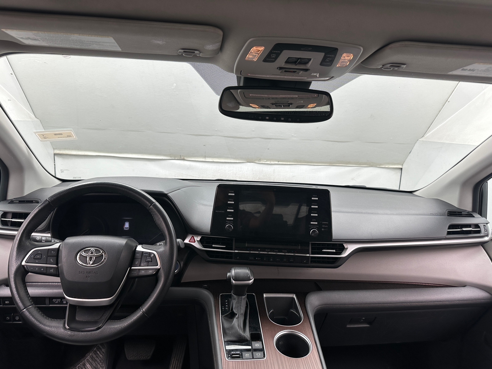 Thumbnail: 2023 Toyota Sienna - 2