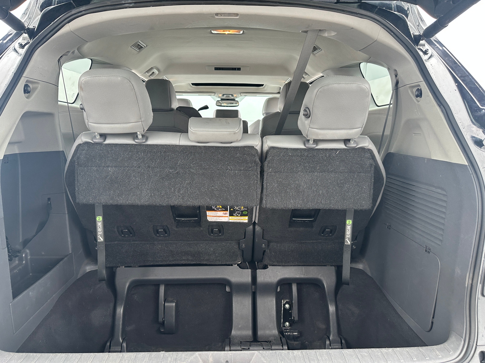 Thumbnail: 2023 Toyota Sienna - 6