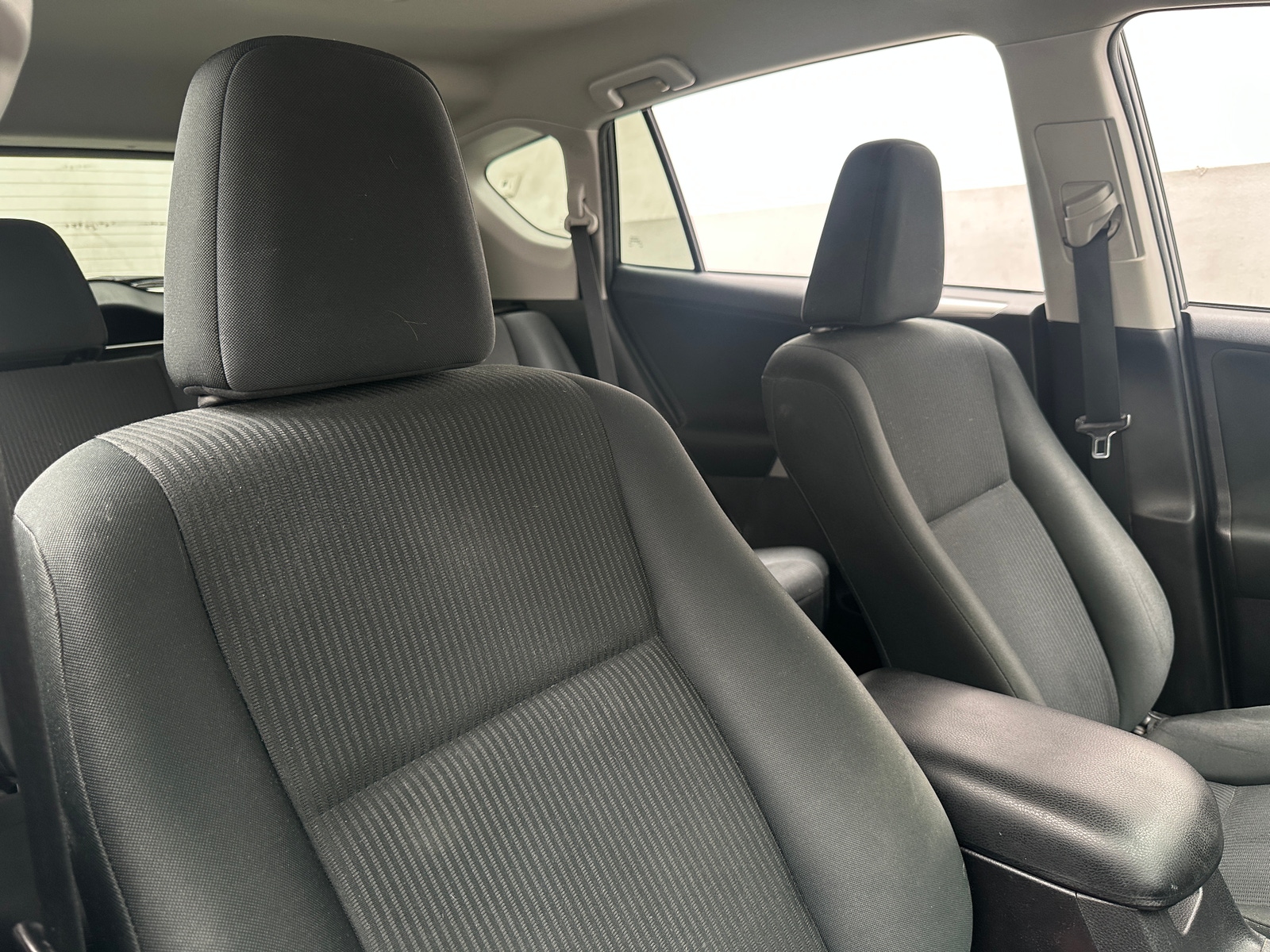 Thumbnail: 2016 Toyota RAV4 - 2