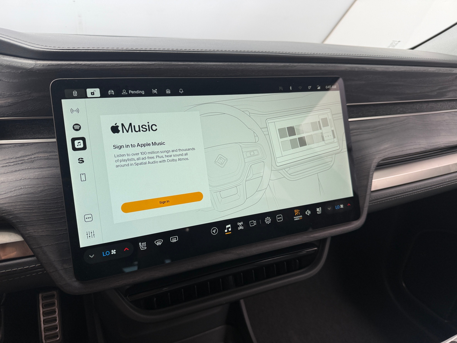 Thumbnail: 2023 Rivian R1S - 3