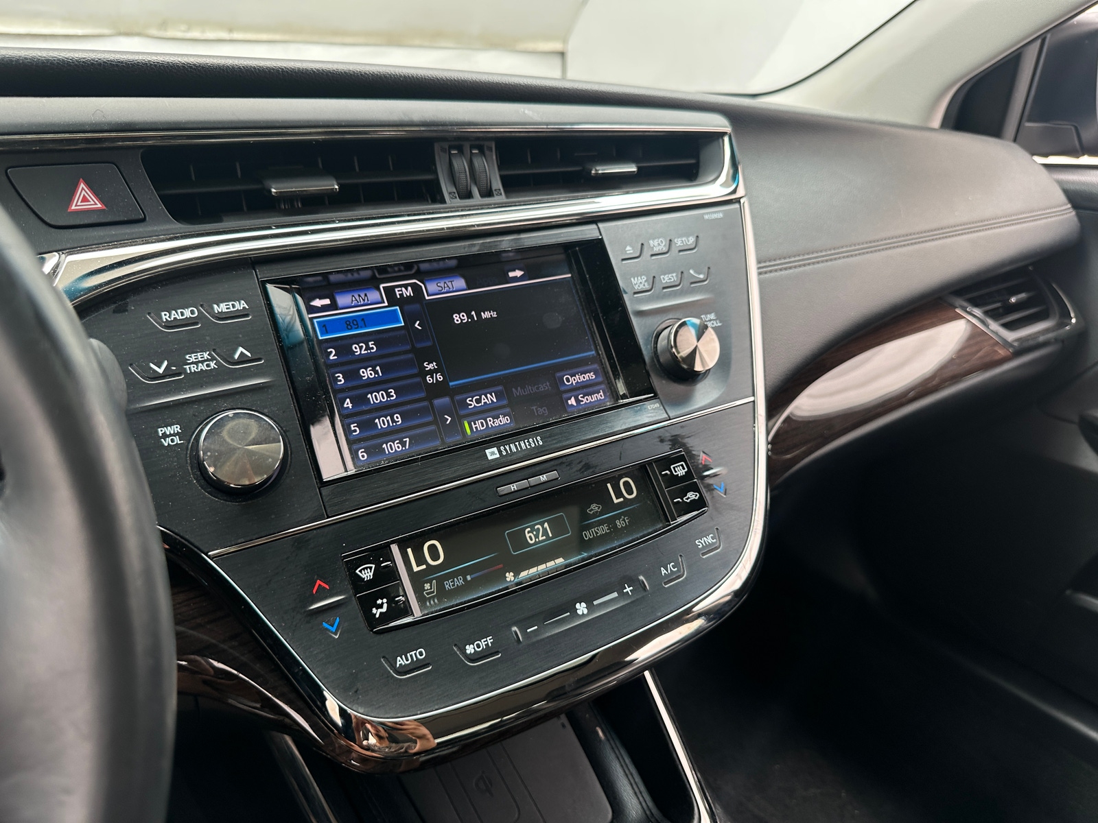 Thumbnail: 2014 Toyota Avalon - 3