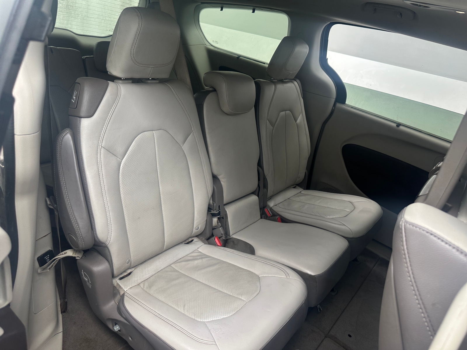 Thumbnail: 2017 Chrysler Pacifica - 5