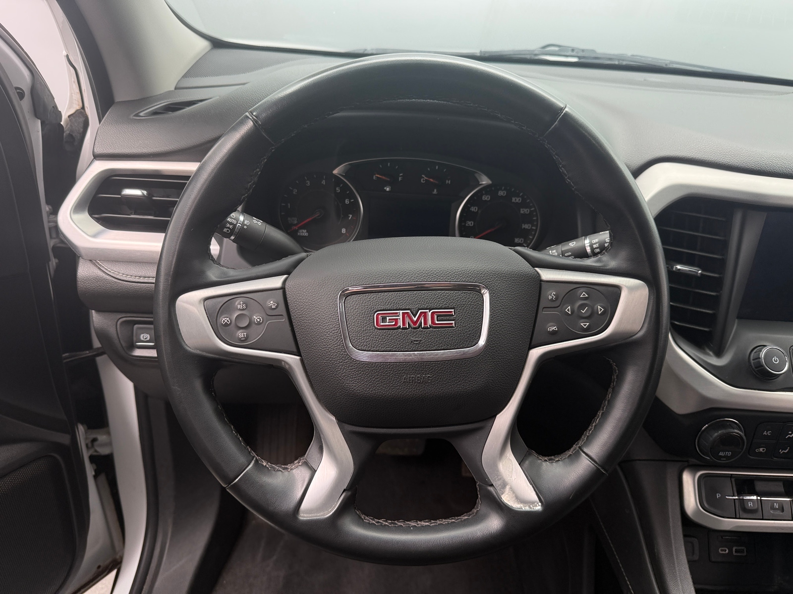 Thumbnail: 2023 GMC Acadia - 4